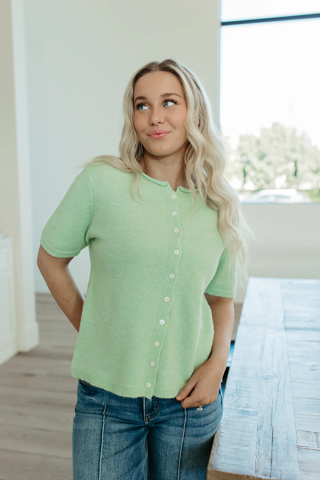 THE MCKAYLA SHORT SLEEVE CARDIGAN IN GREEN - Image 7