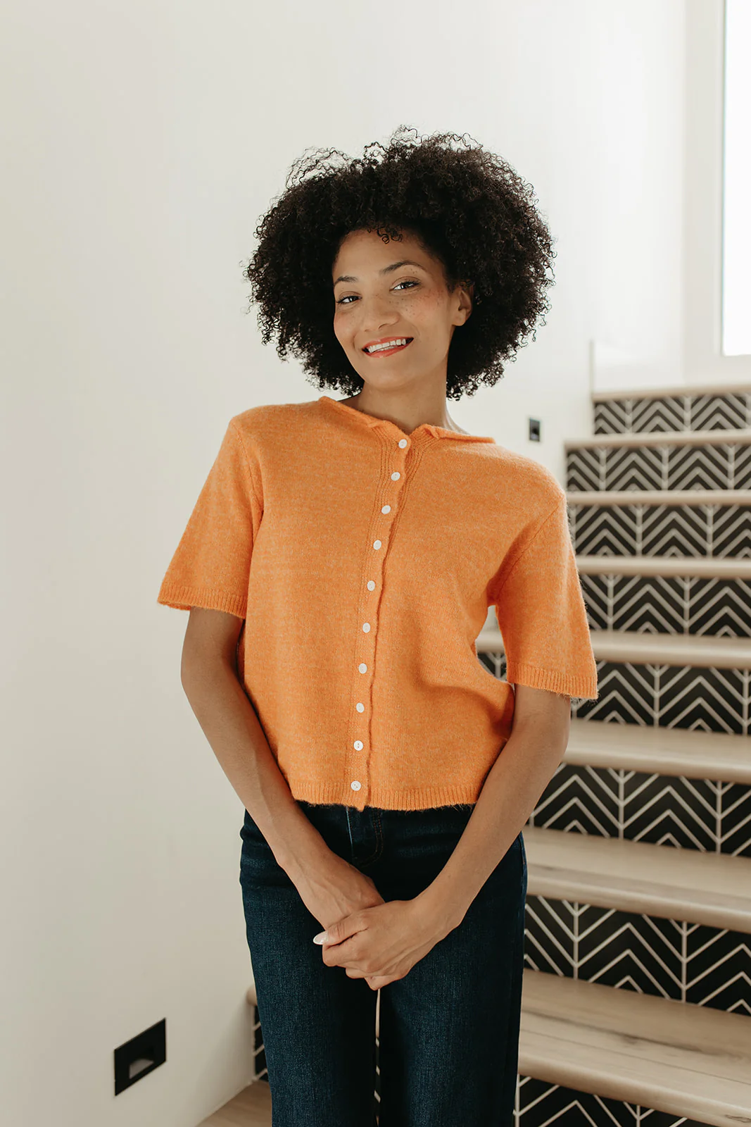 THE MCKAYLA SHORT SLEEVE CARDIGAN IN ORANGE - Image 5