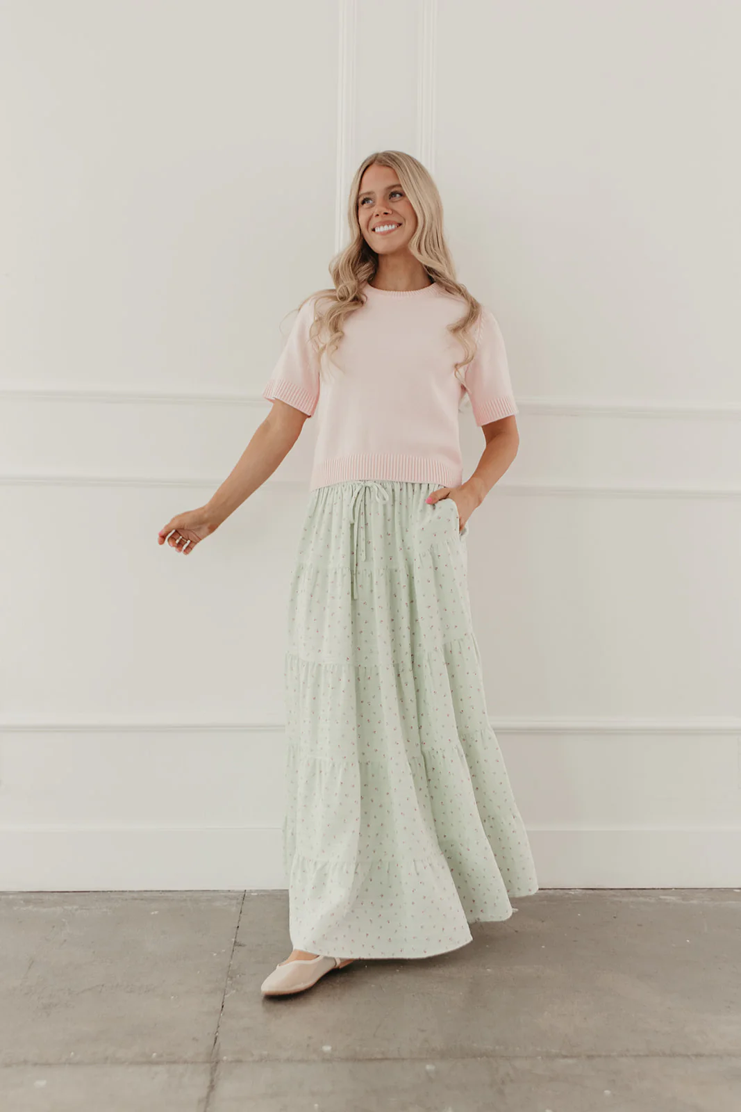 THE MEADOW SHORT SLEEVE SWEATER IN PINK - Image 4