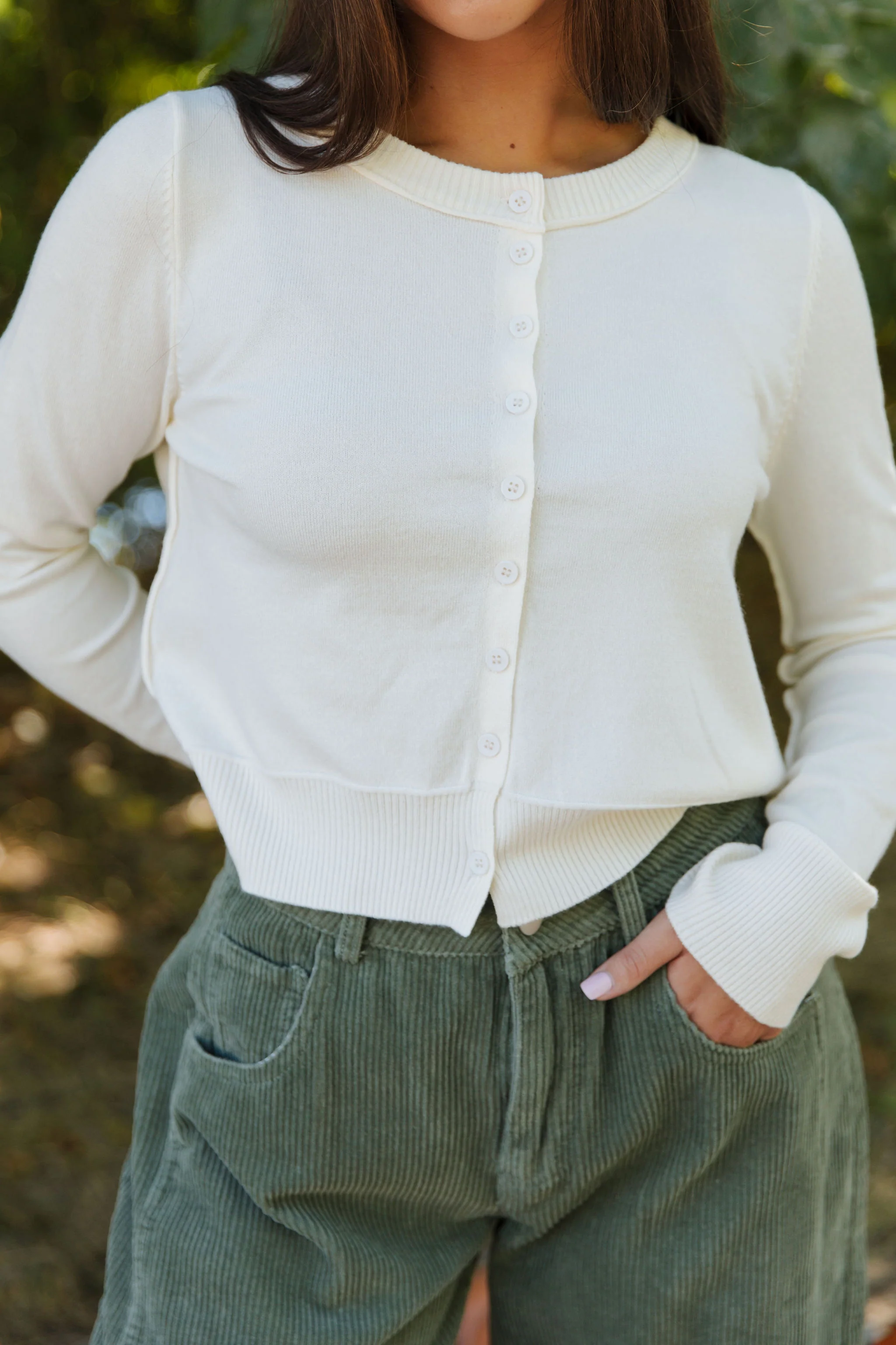 THE MELANIE RIBBED CARDIGAN IN CREAM - Image 4