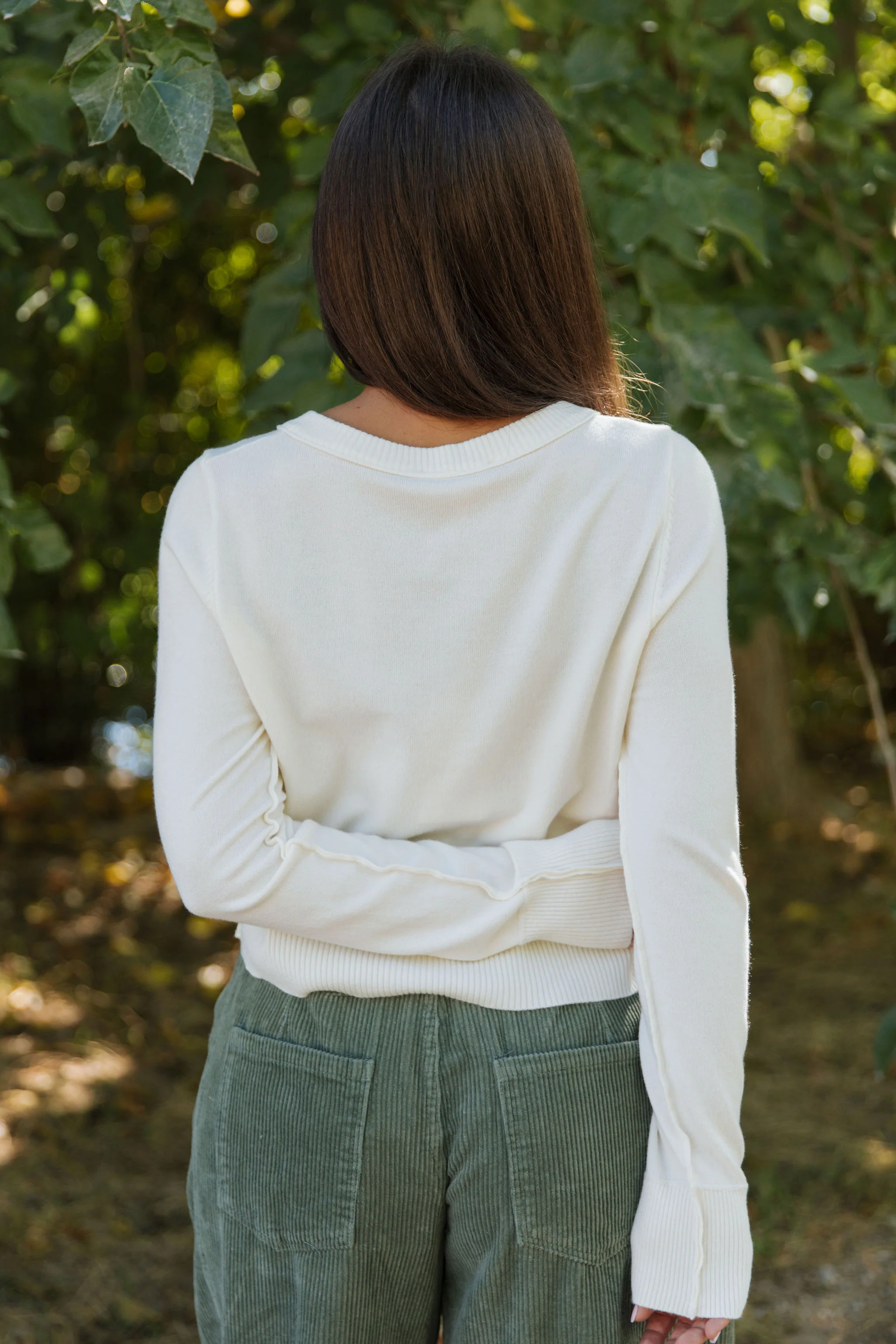 THE MELANIE RIBBED CARDIGAN IN CREAM - Image 5