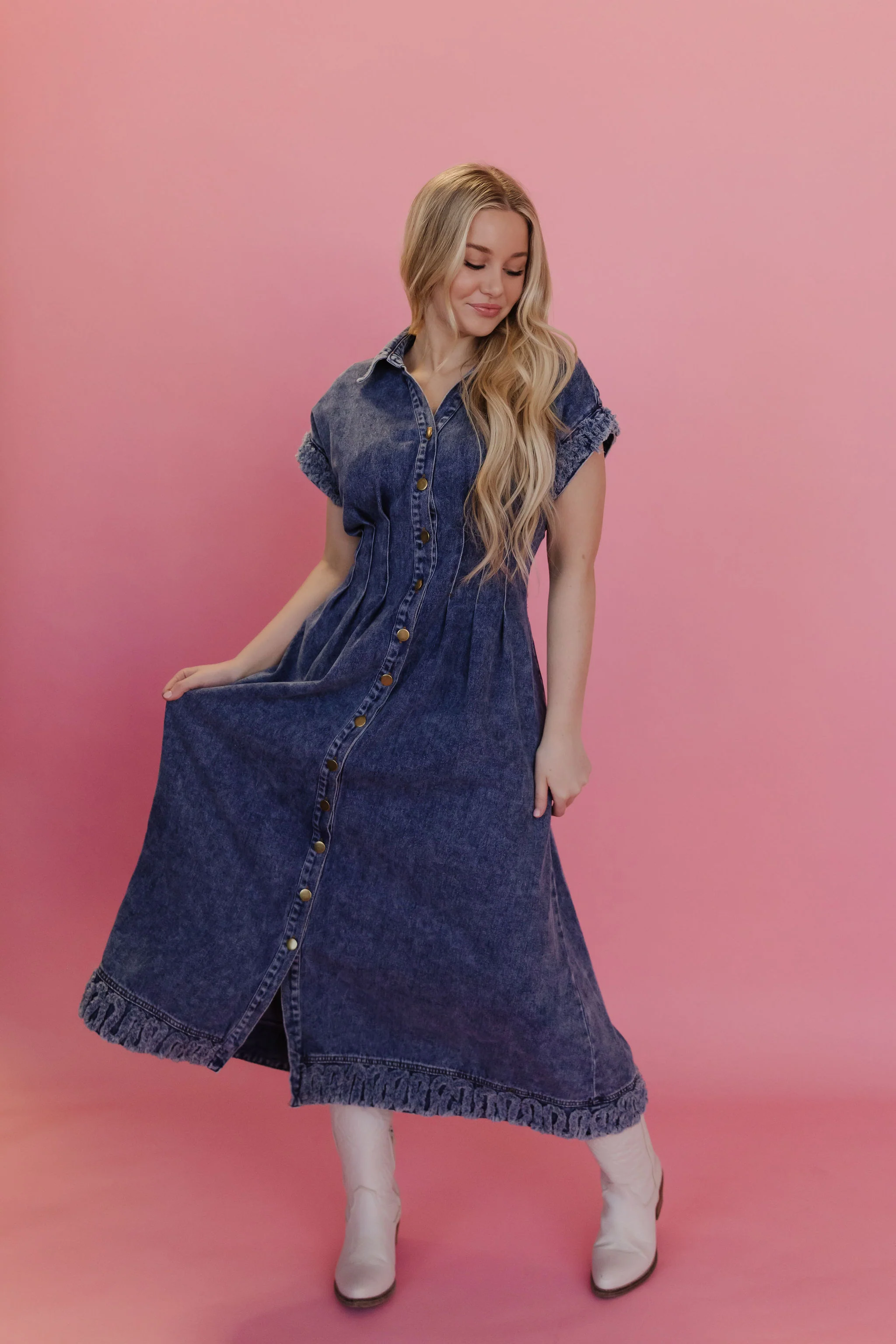 THE MICHELLE COLLARED DENIM DRESS IN DARK DENIM - Image 4