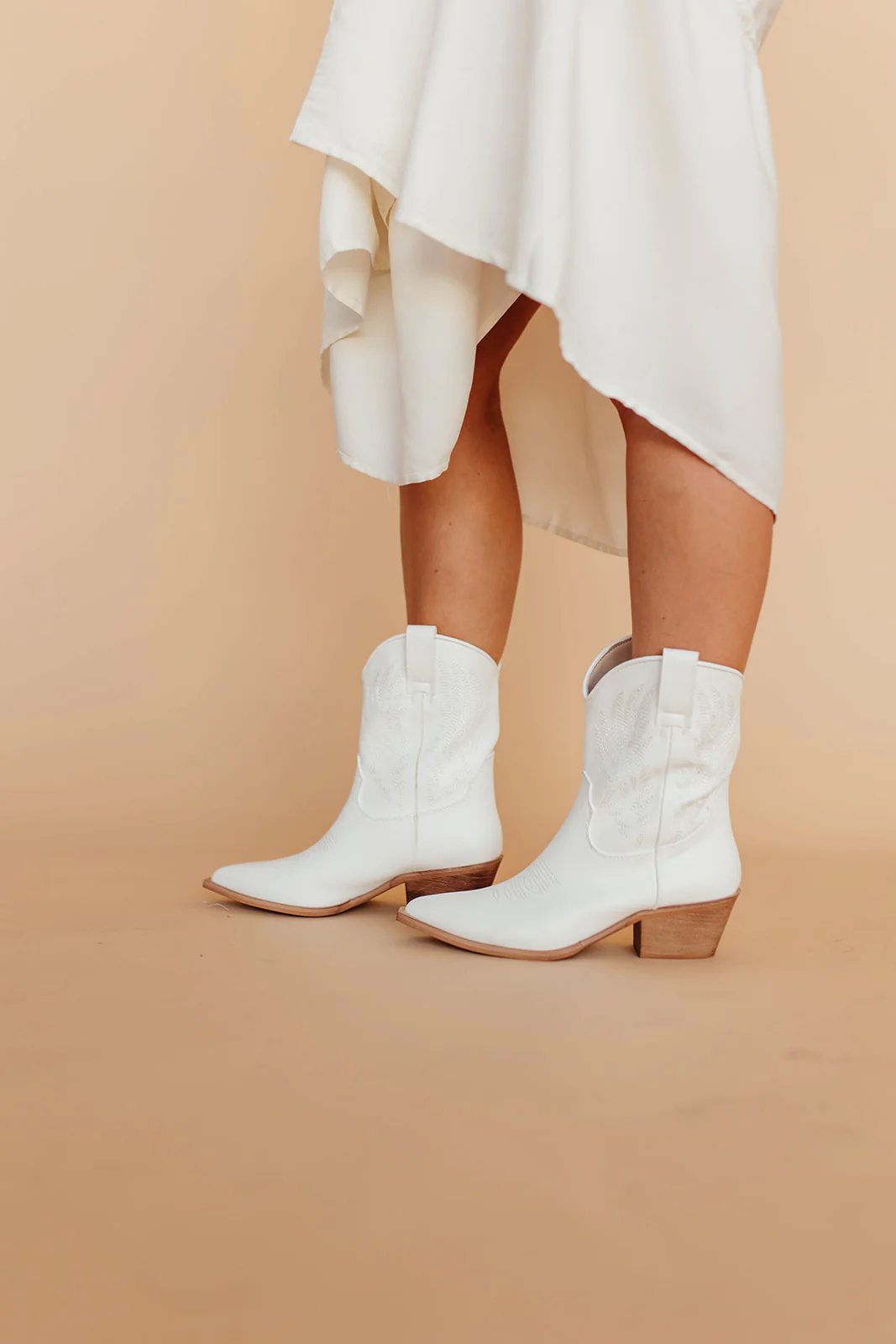 THE MIMI COWGIRL BOOTS IN WHITE - Image 3