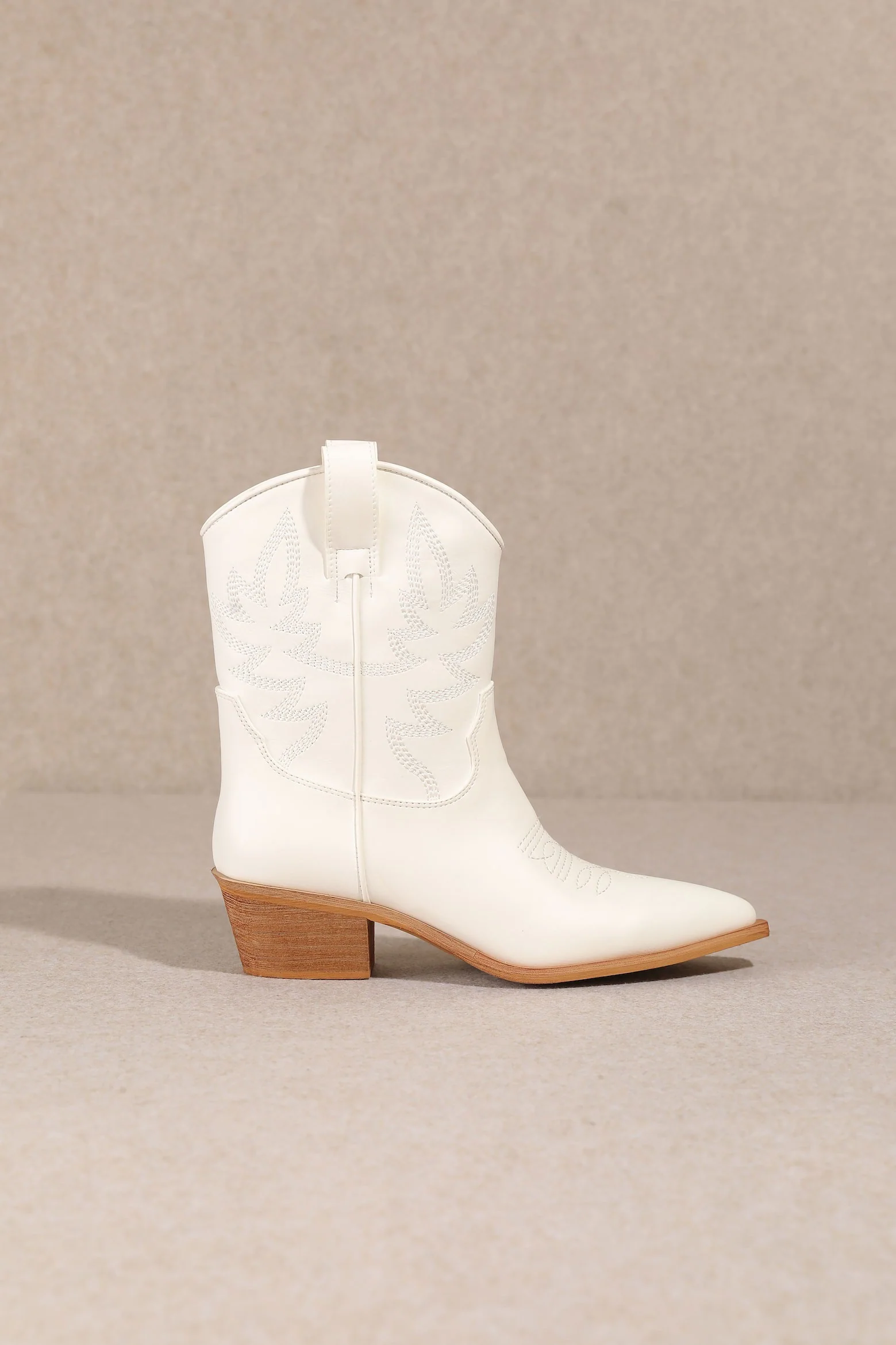 THE MIMI COWGIRL BOOTS IN WHITE - Image 8