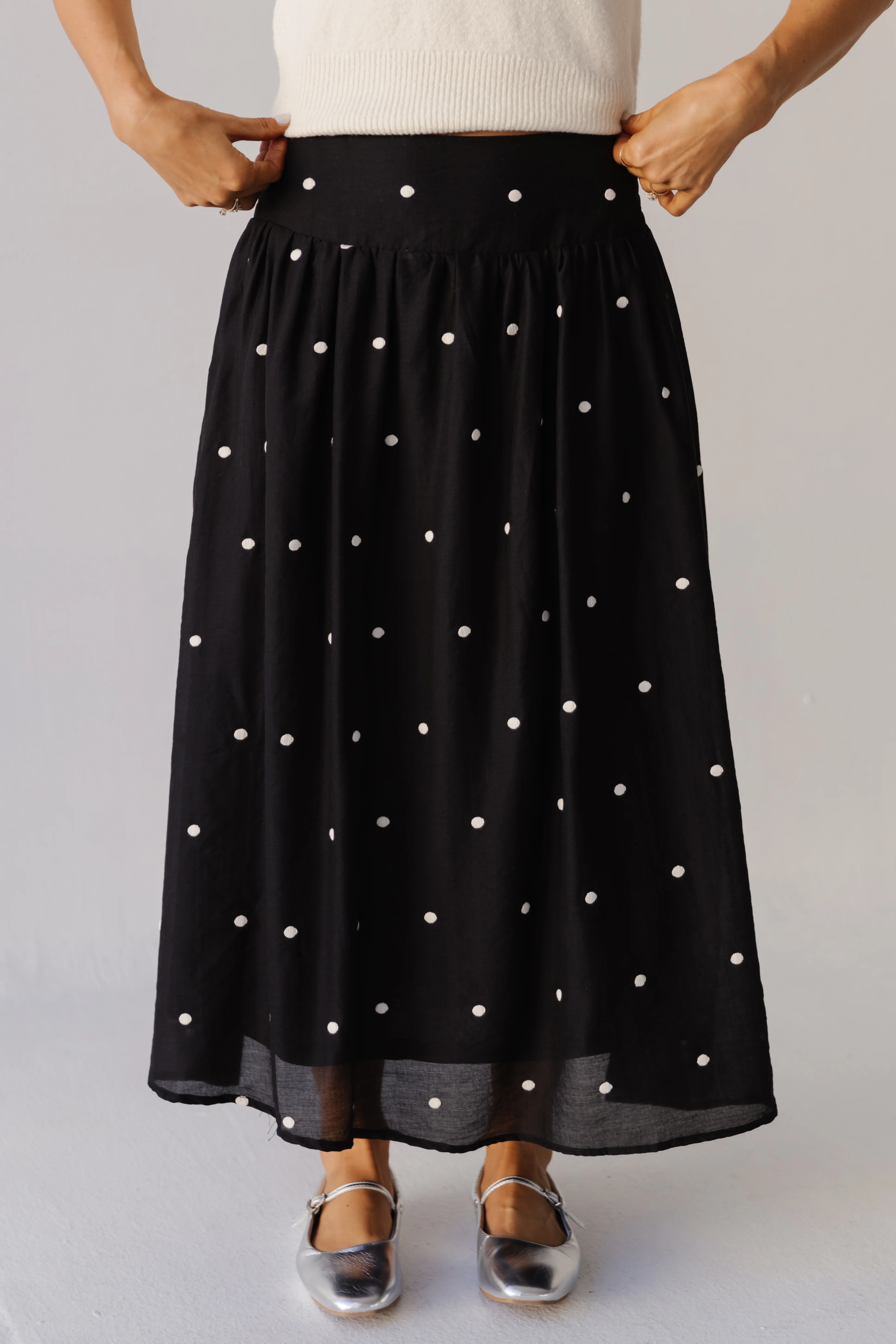 THE MORGAN EMBROIDERED DOT SKIRT IN BLACK - Image 3