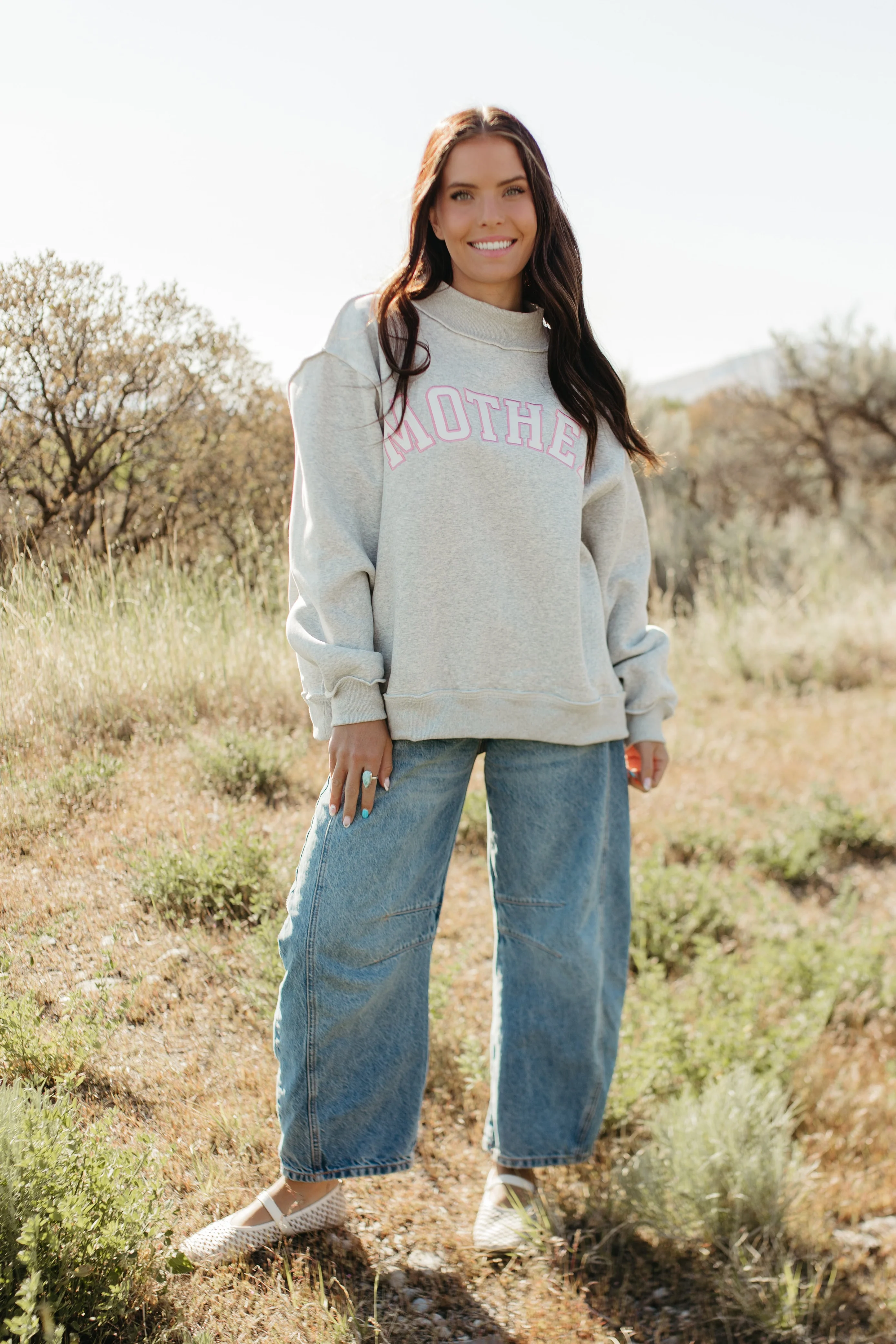 THE MOTHER MOCK NECK IN GREY AND PINK - Image 2