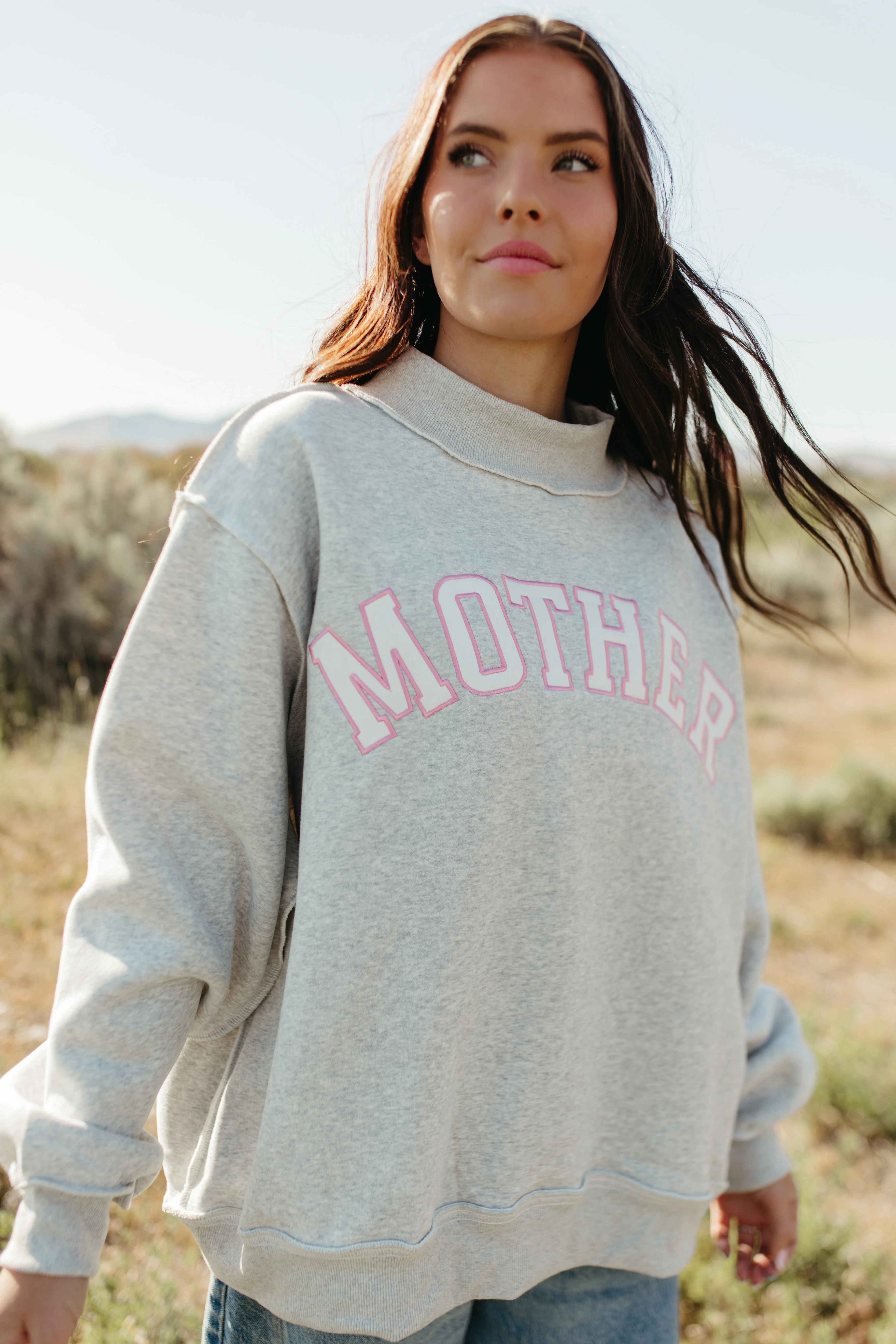 THE MOTHER MOCK NECK IN GREY AND PINK - Image 3