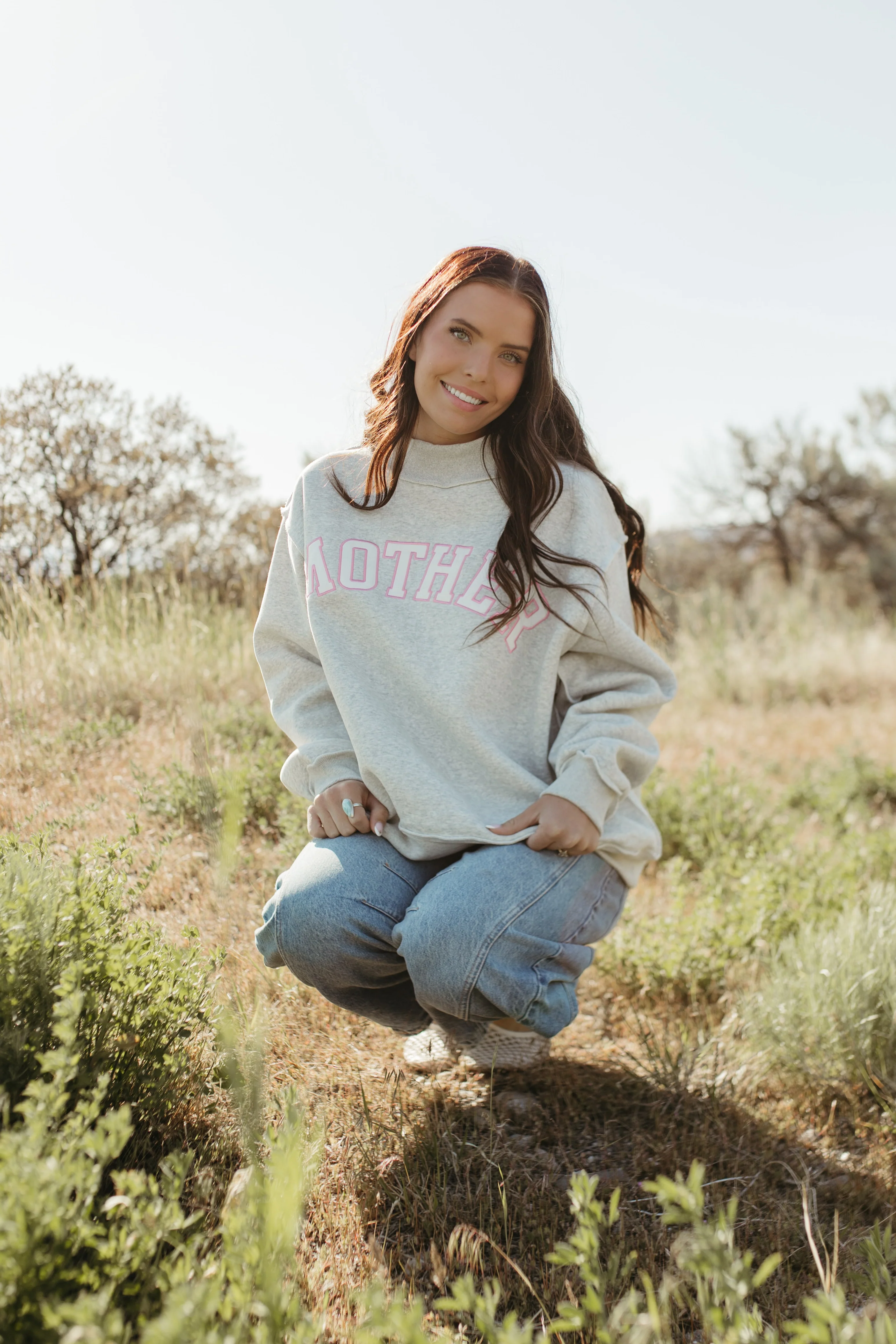THE MOTHER MOCK NECK IN GREY AND PINK - Image 6