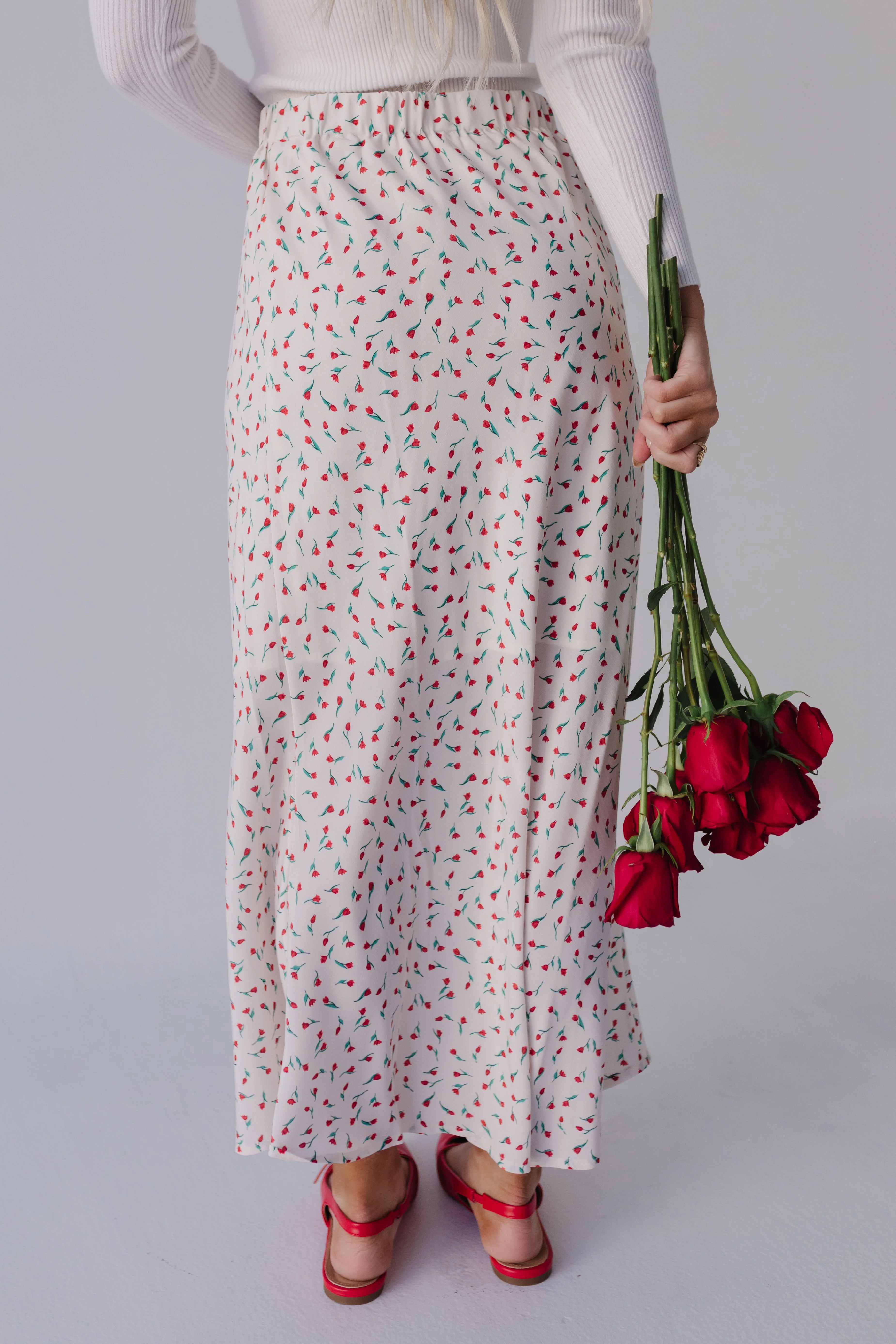 THE OPHIRA FLORAL MAXI PENCIL SKIRT IN OFF WHITE - Image 11