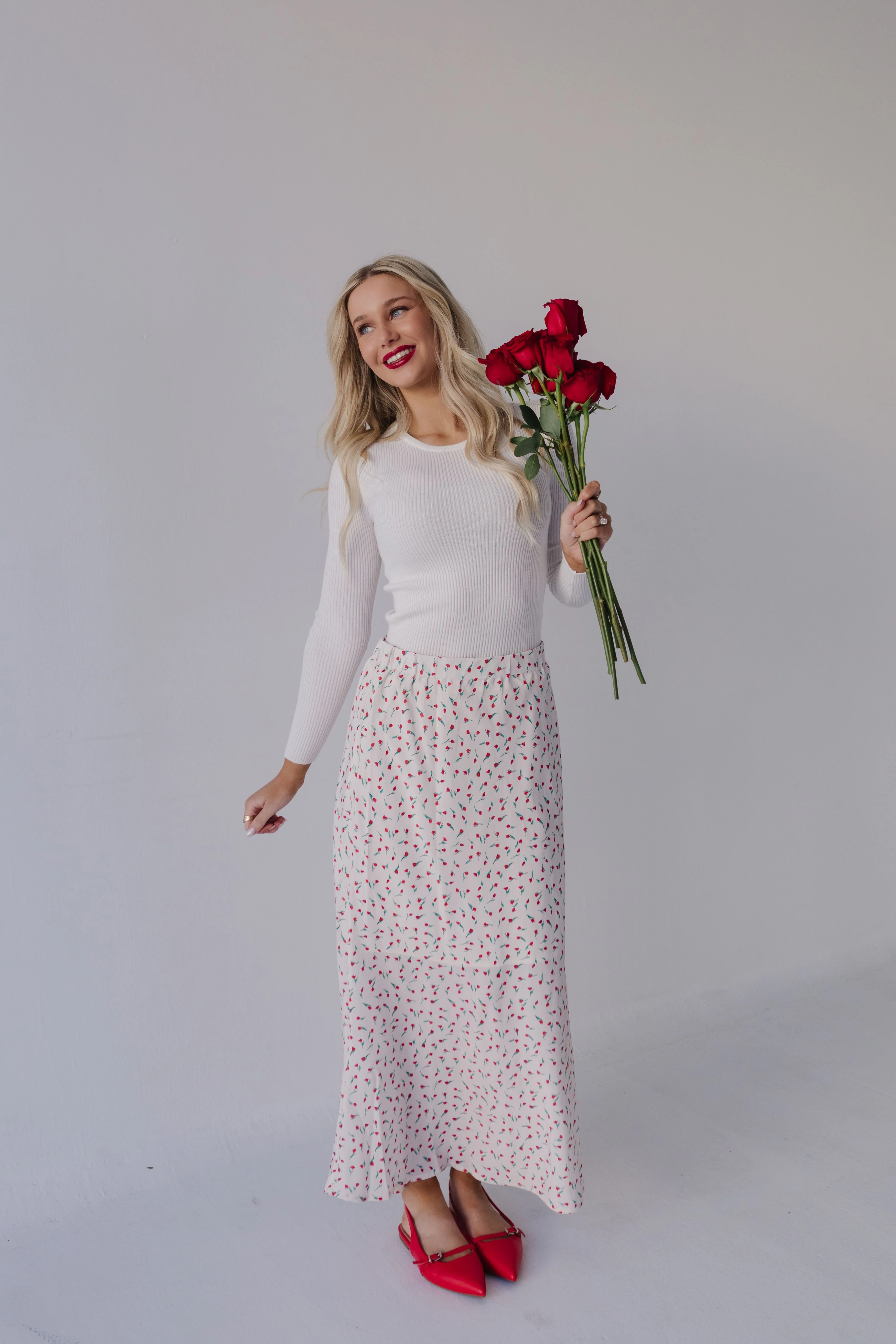 THE OPHIRA FLORAL MAXI PENCIL SKIRT IN OFF WHITE - Image 3