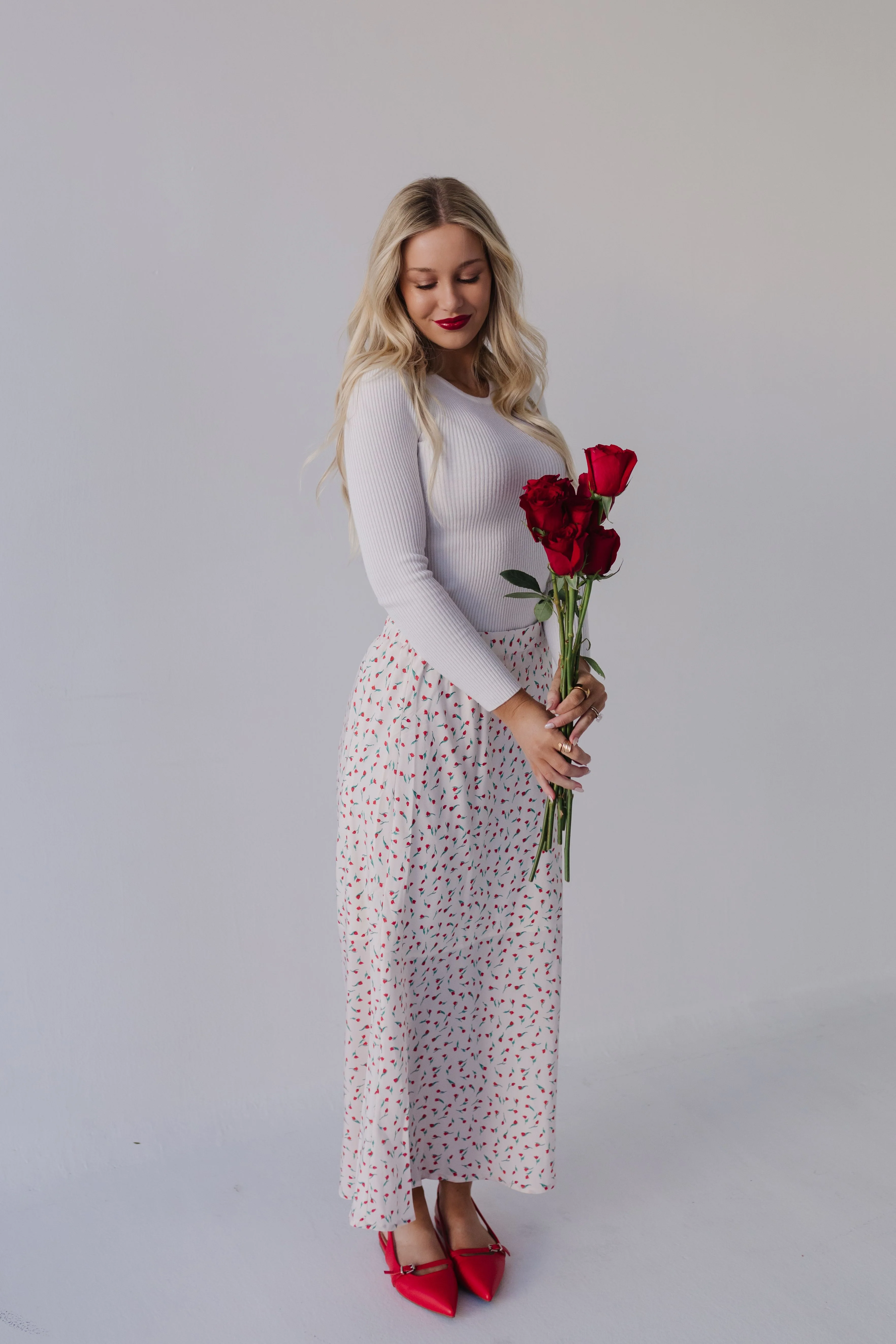 THE OPHIRA FLORAL MAXI PENCIL SKIRT IN OFF WHITE - Image 5