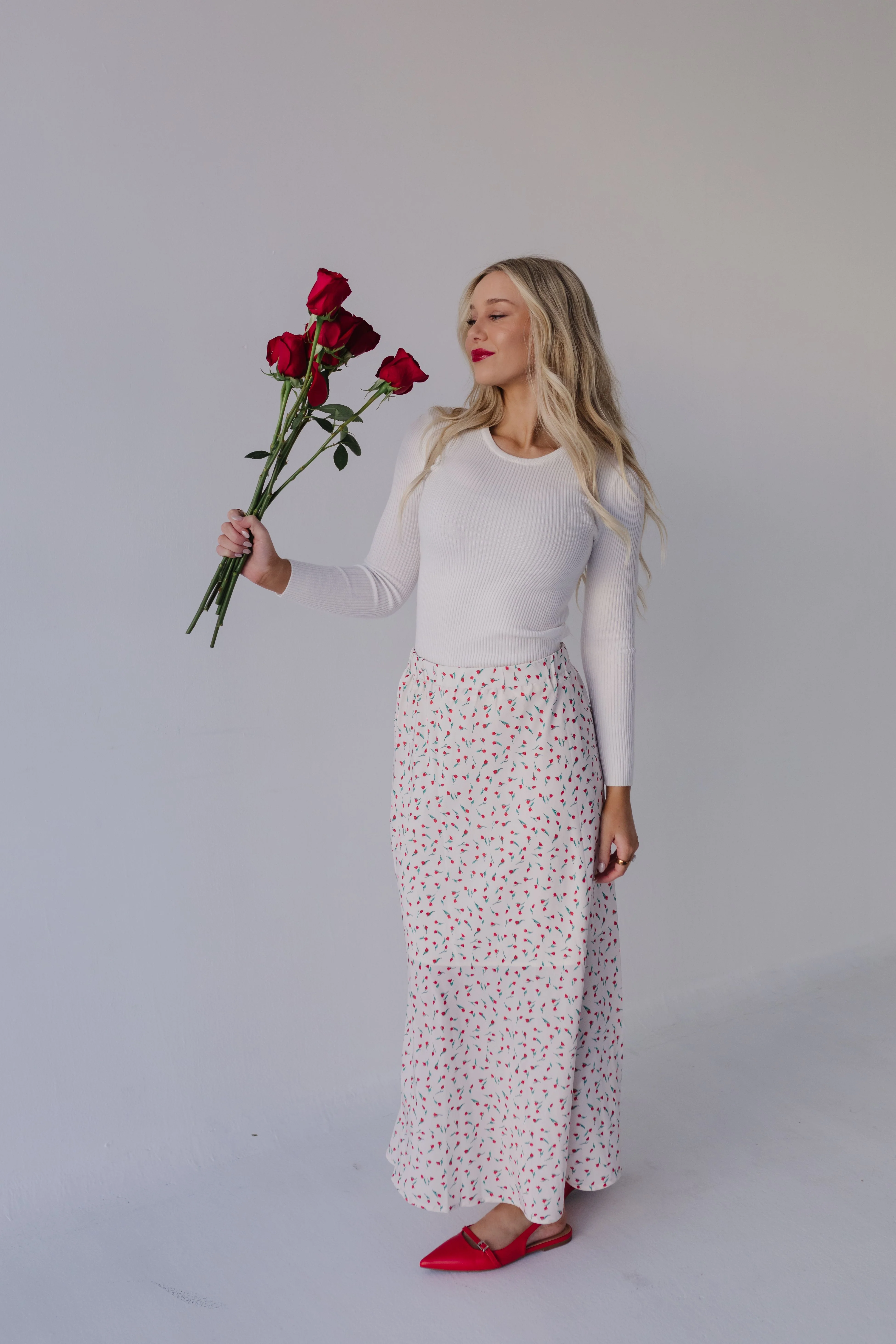 THE OPHIRA FLORAL MAXI PENCIL SKIRT IN OFF WHITE - Image 9