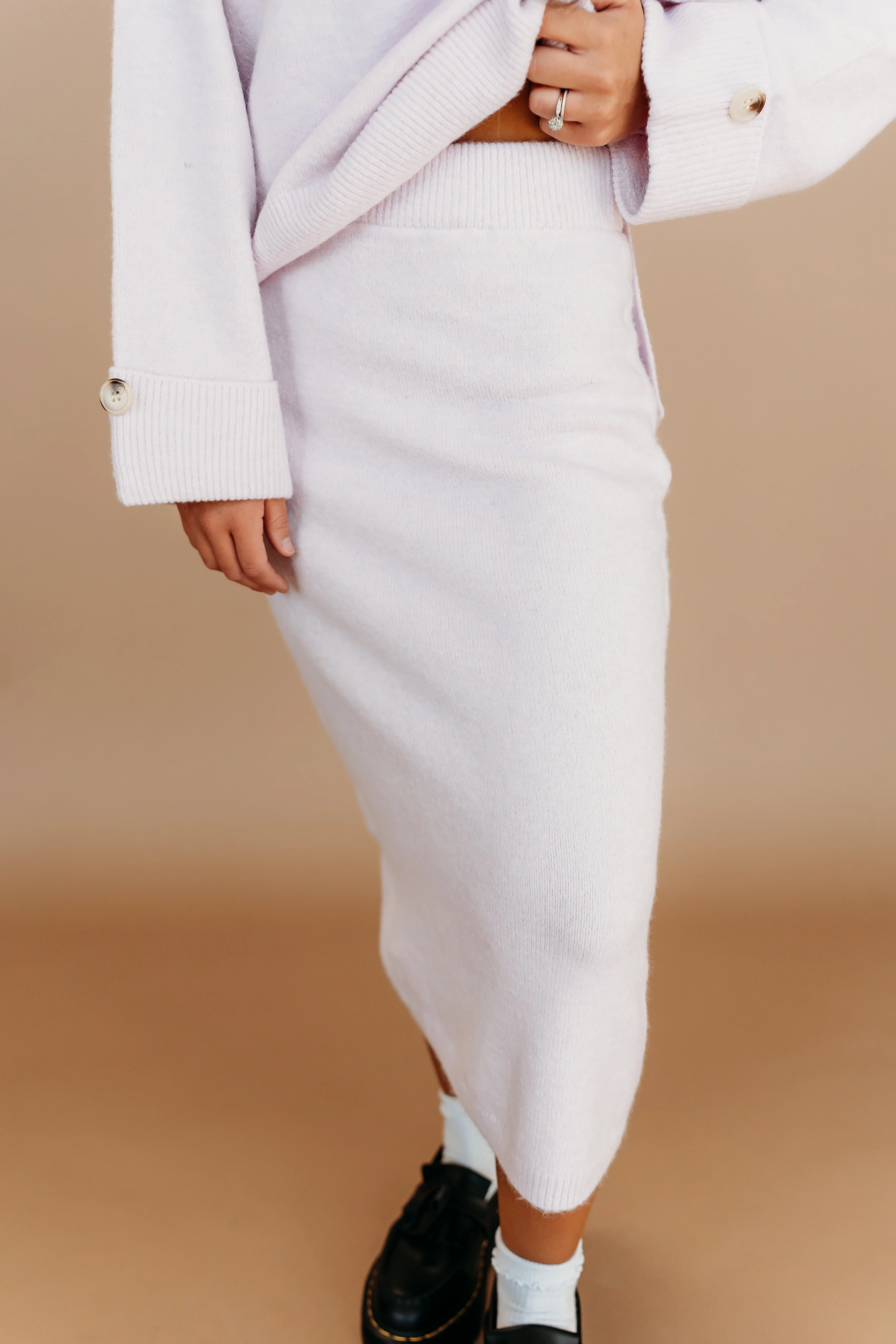 THE PAIGE SWEATER SET IN PURPLE - Image 7