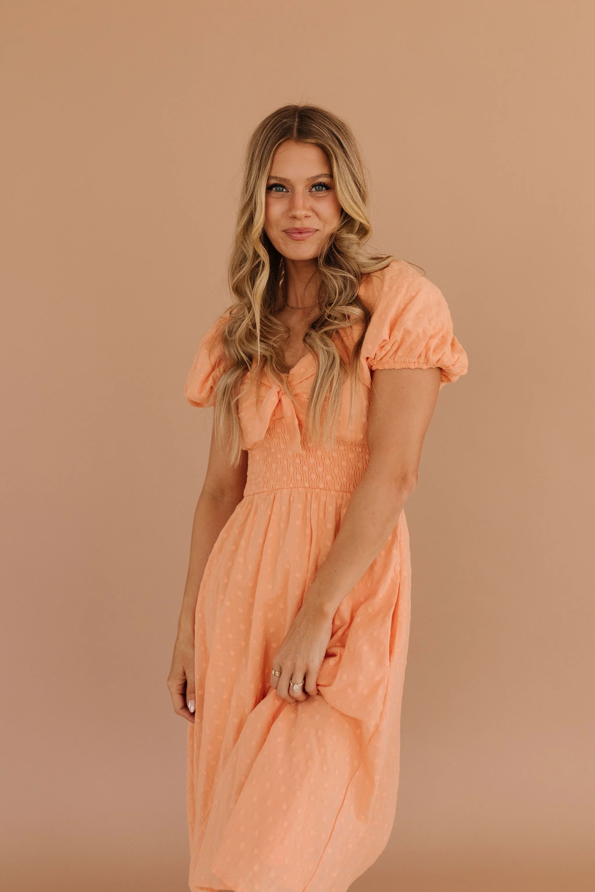 THE PAISLEY TIE FRONT SWISS DAISY DRESS IN PEACHY PEACH BY PINK DESERT - Image 9