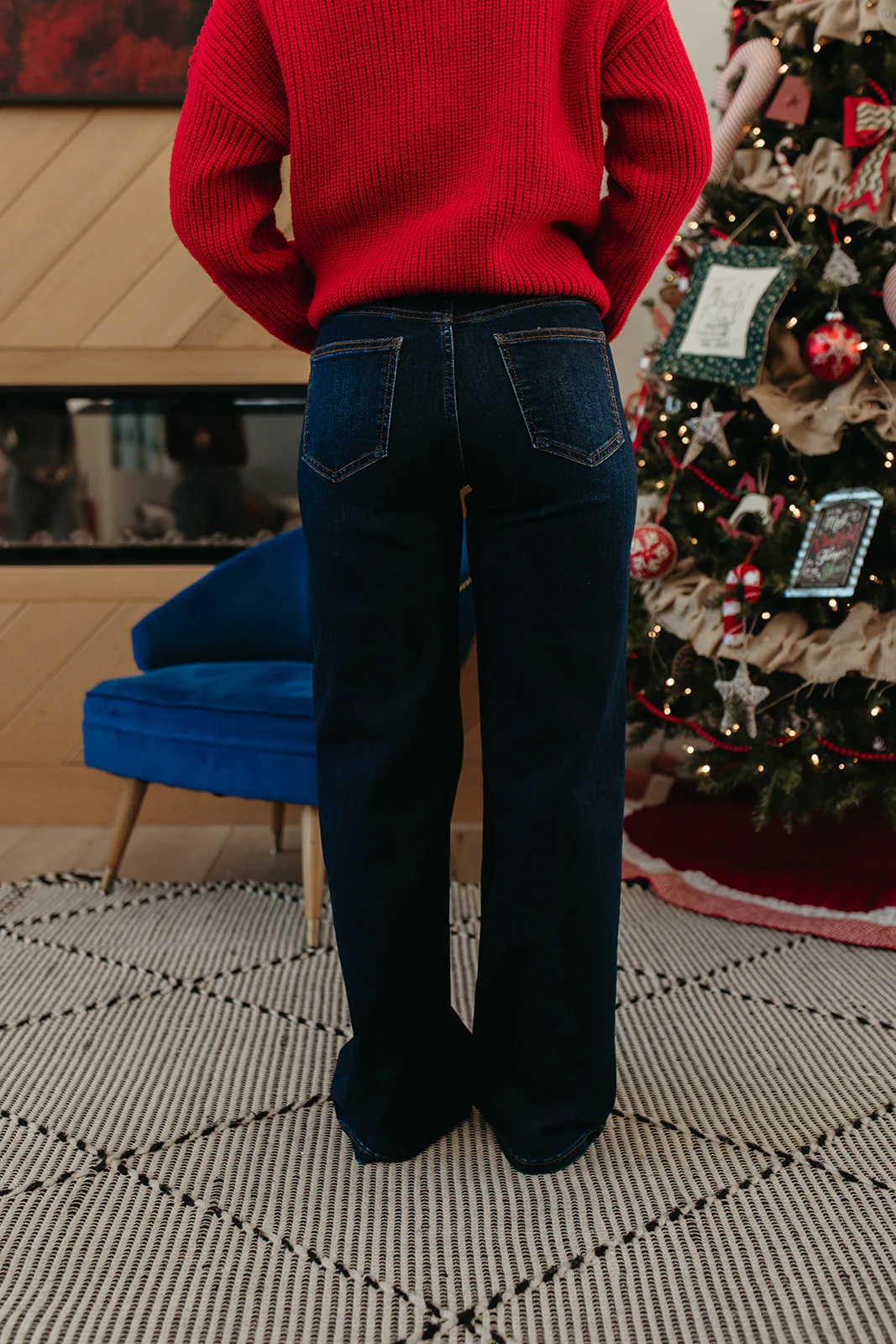 THE PAMELA VINTAGE LOOSE CUT JEANS IN DARK DENIM - Image 5