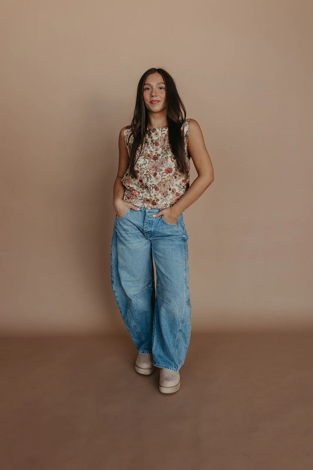 THE POSIE VINTAGE FLORAL VEST TOP IN ROSE - Image 2