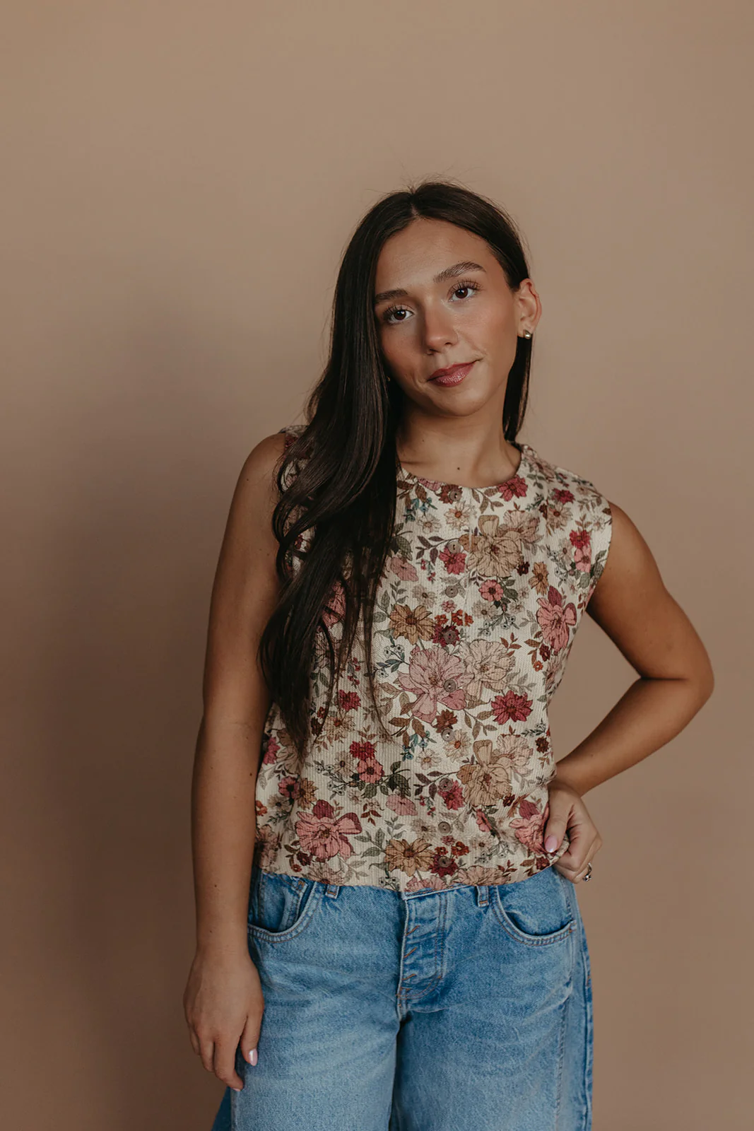 THE POSIE VINTAGE FLORAL VEST TOP IN ROSE - Image 7