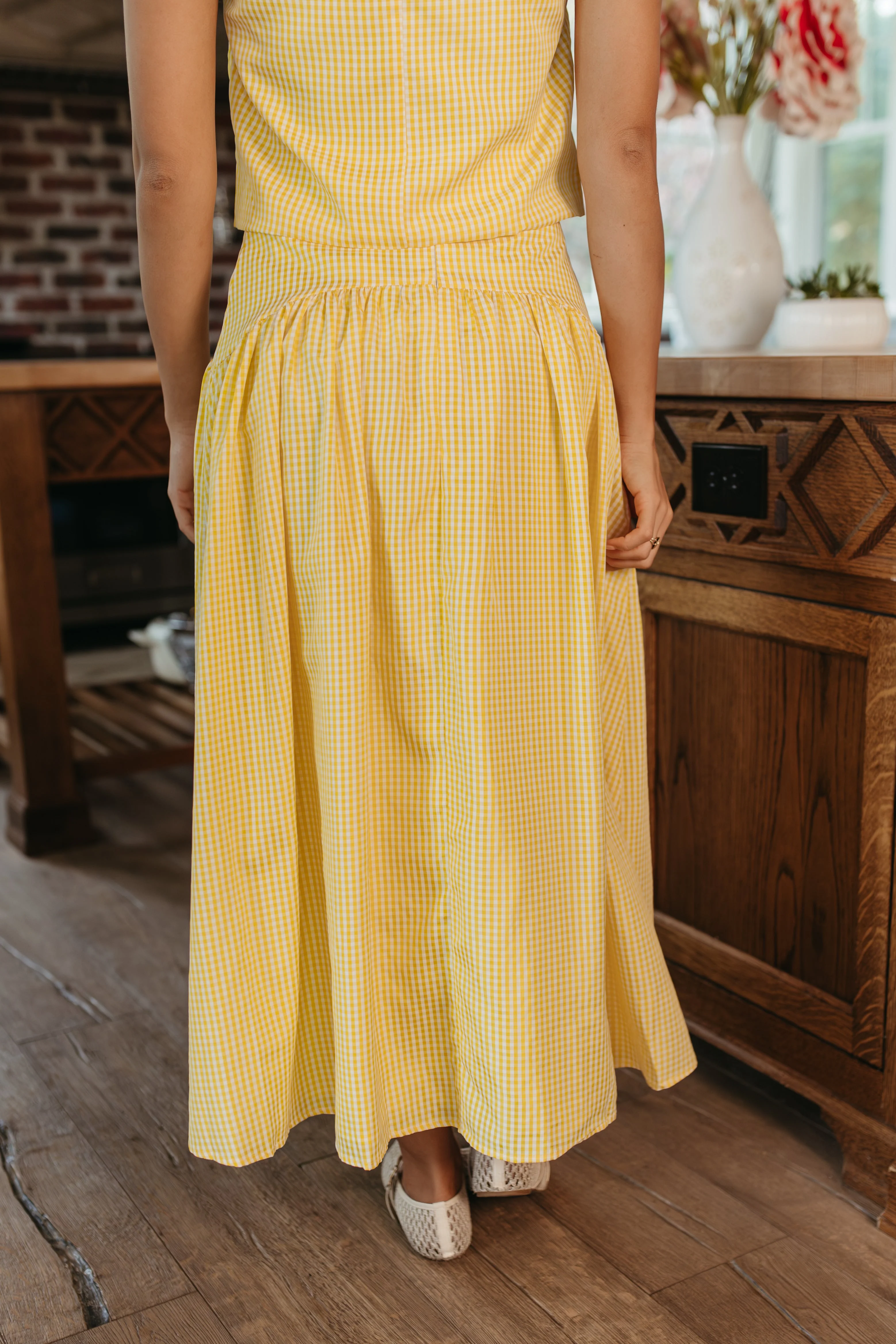 THE PRESLEY GINGHAM MAXI SKIRT IN LEMON - Image 7