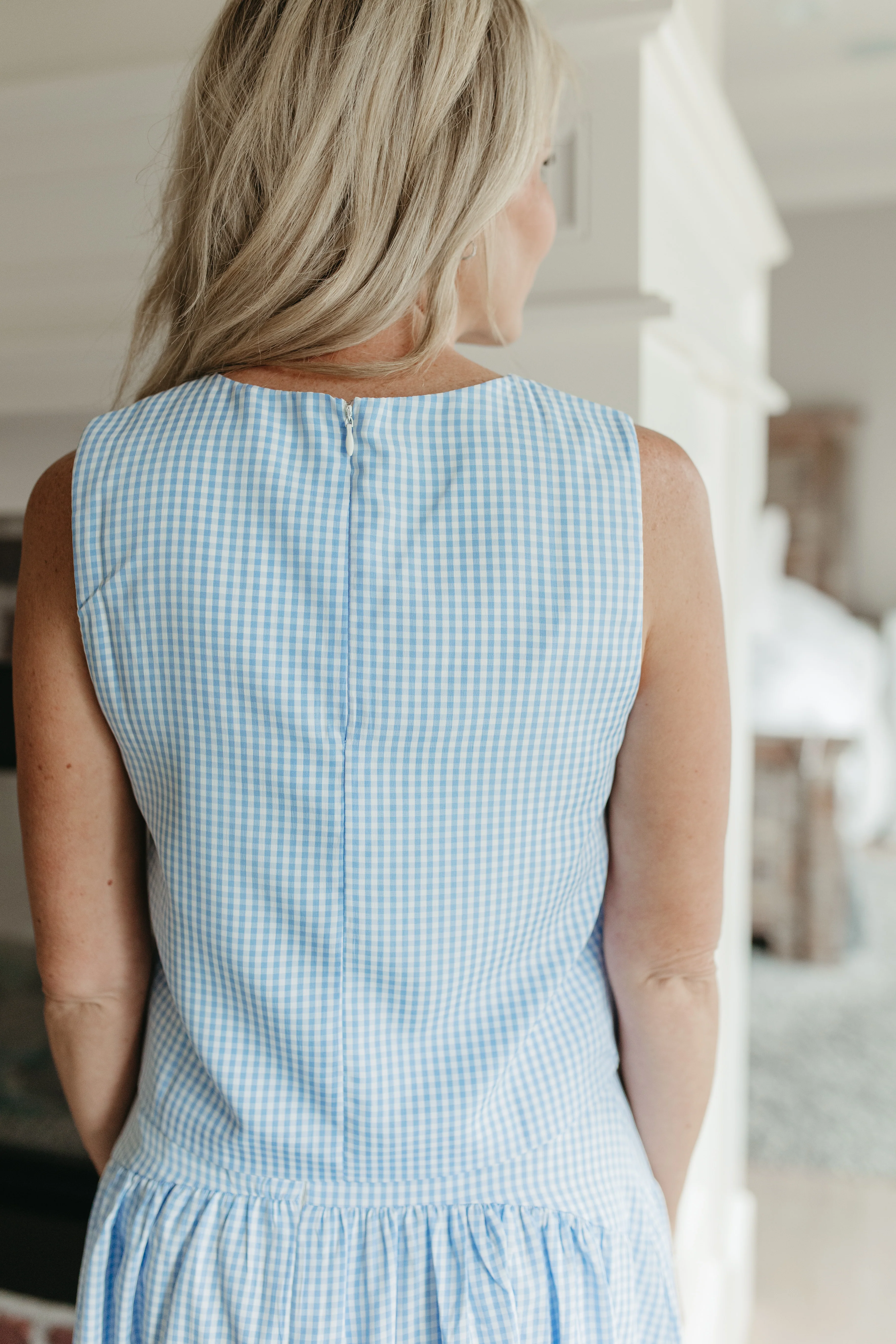 THE PRESLEY GINGHAM TOP IN OCEAN BLUE - Image 6