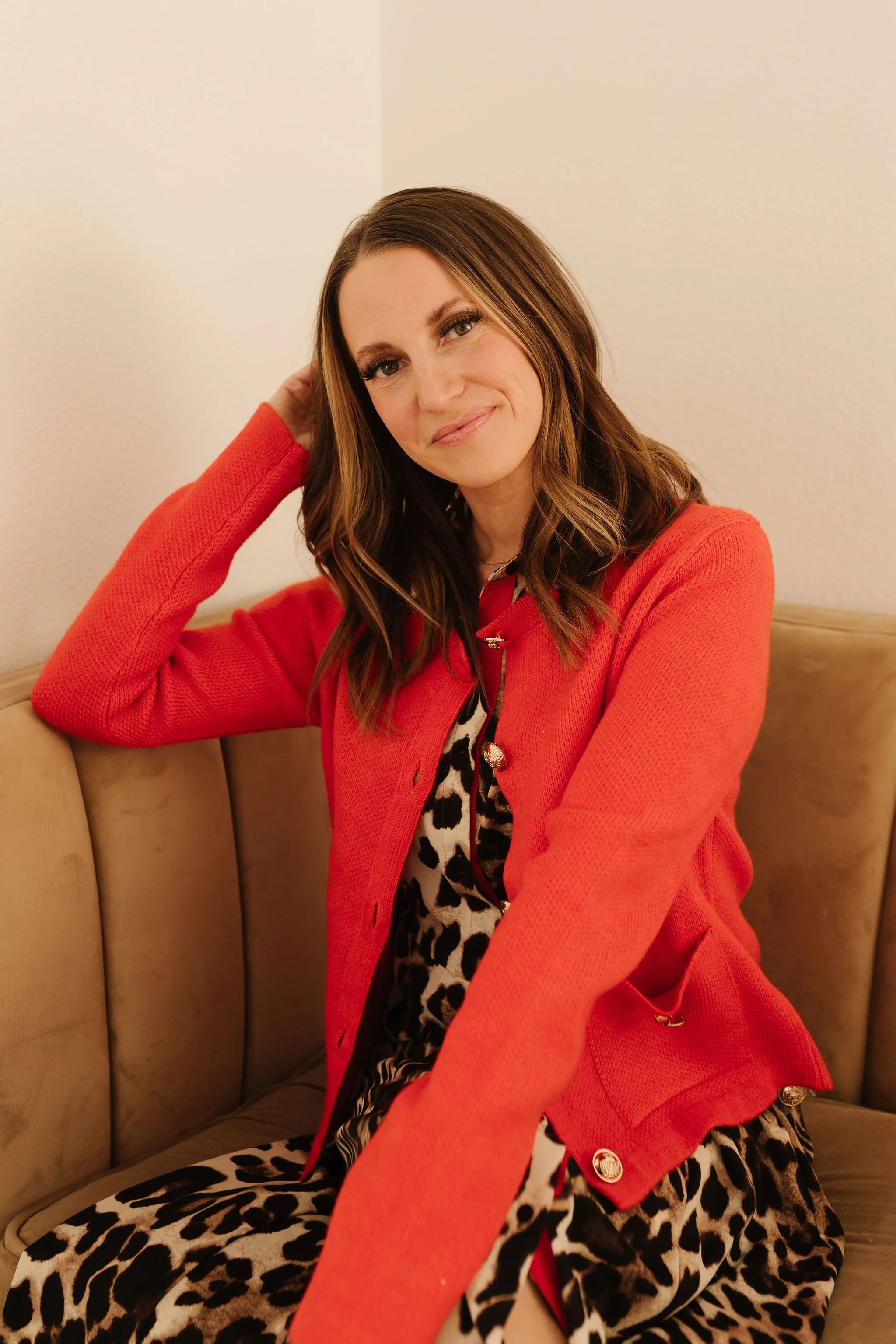 THE REMINGTON SWEATER CARDIGAN IN RED - Image 2