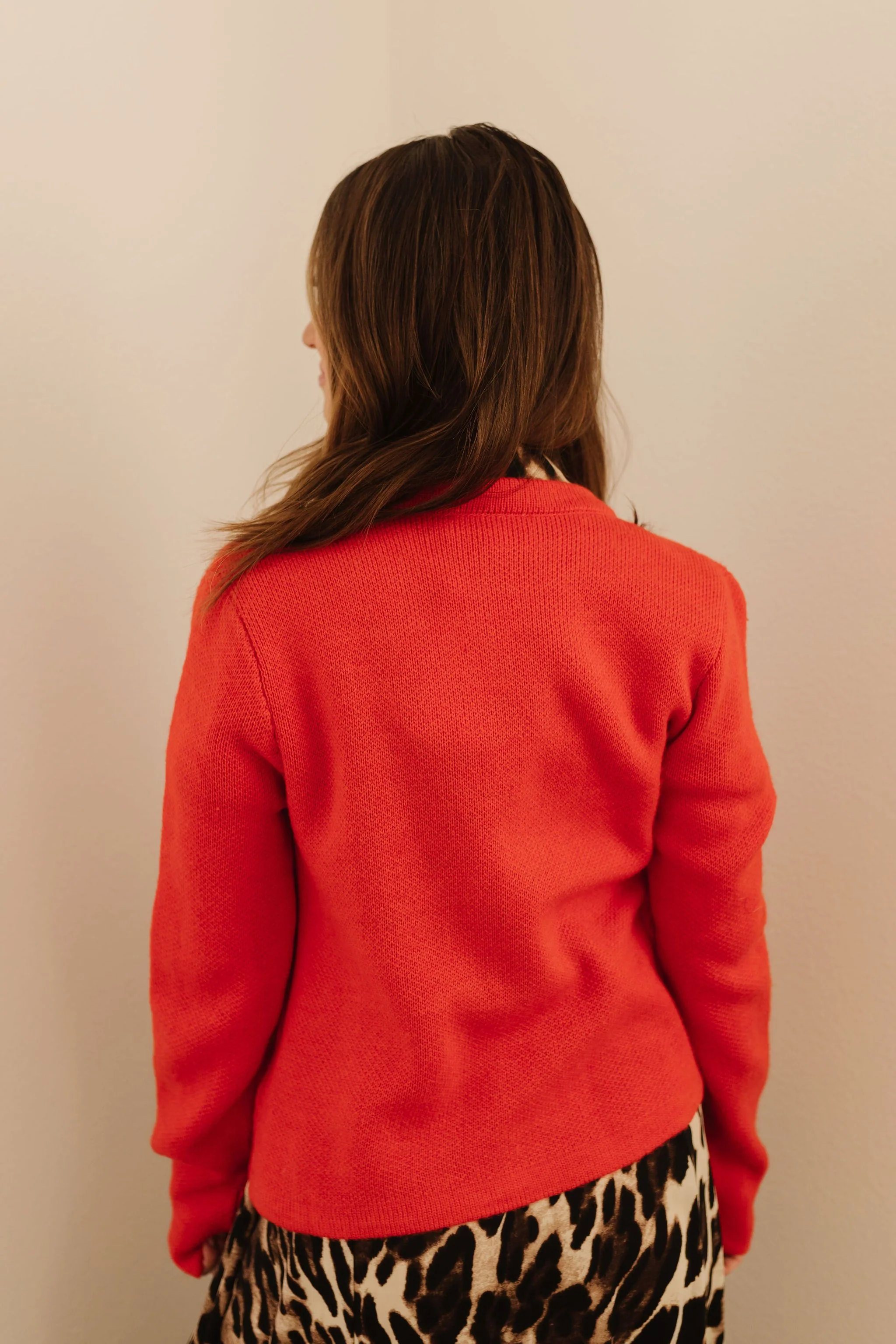 THE REMINGTON SWEATER CARDIGAN IN RED - Image 5
