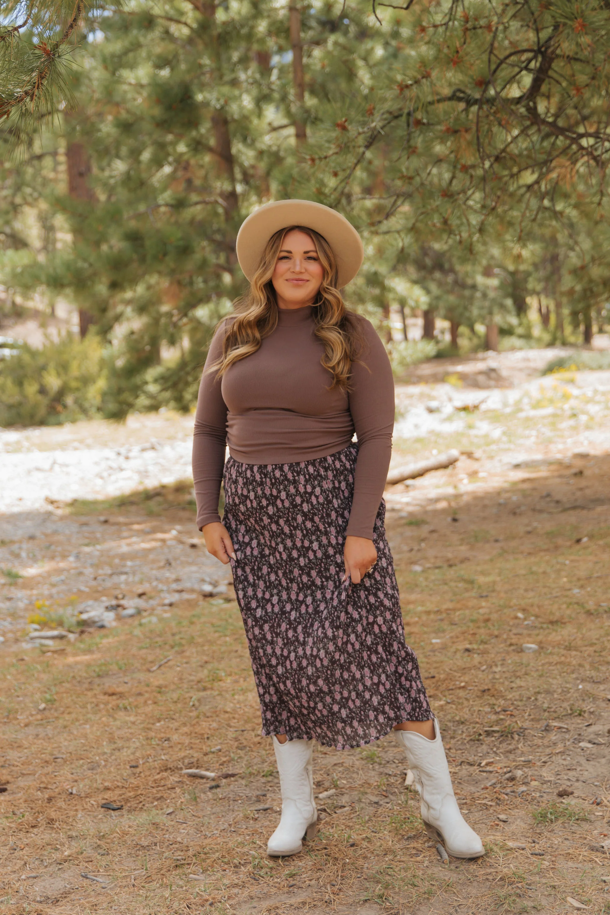 THE RICKIE RUCHED TURTLE NECK IN BROWN - Image 5