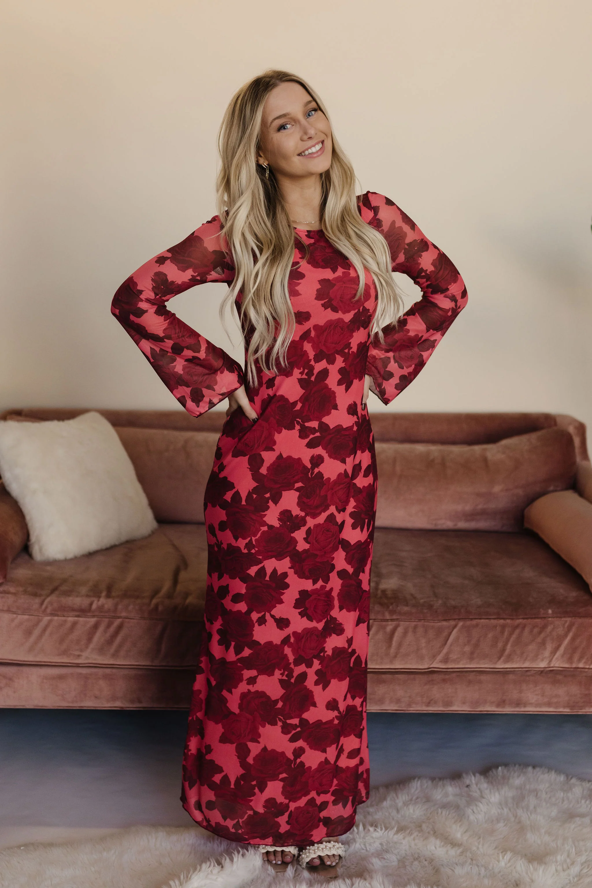 THE ROSALINA FLORAL PRINT MAXI DRESS IN RED - Image 5