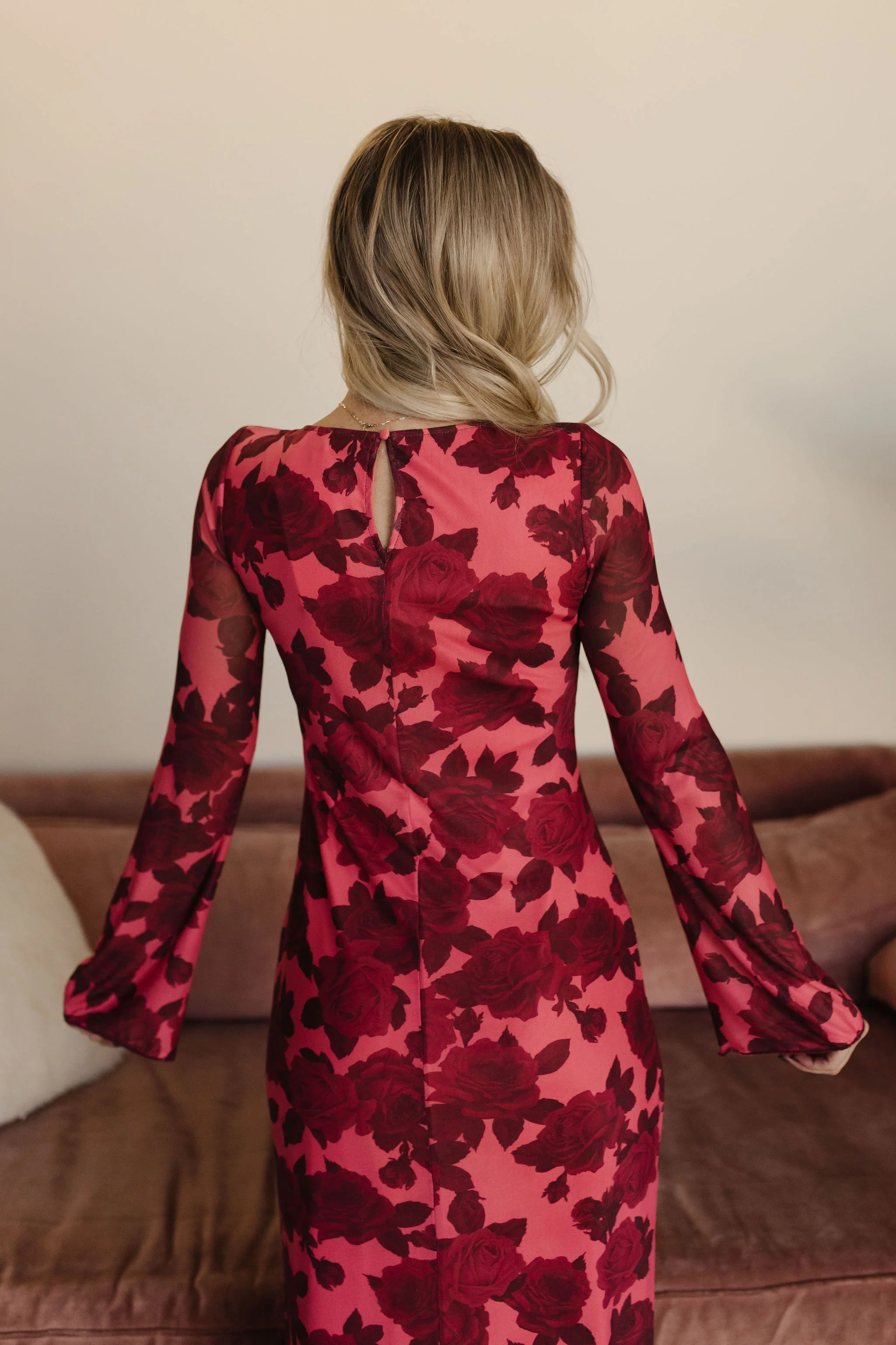 THE ROSALINA FLORAL PRINT MAXI DRESS IN RED - Image 7