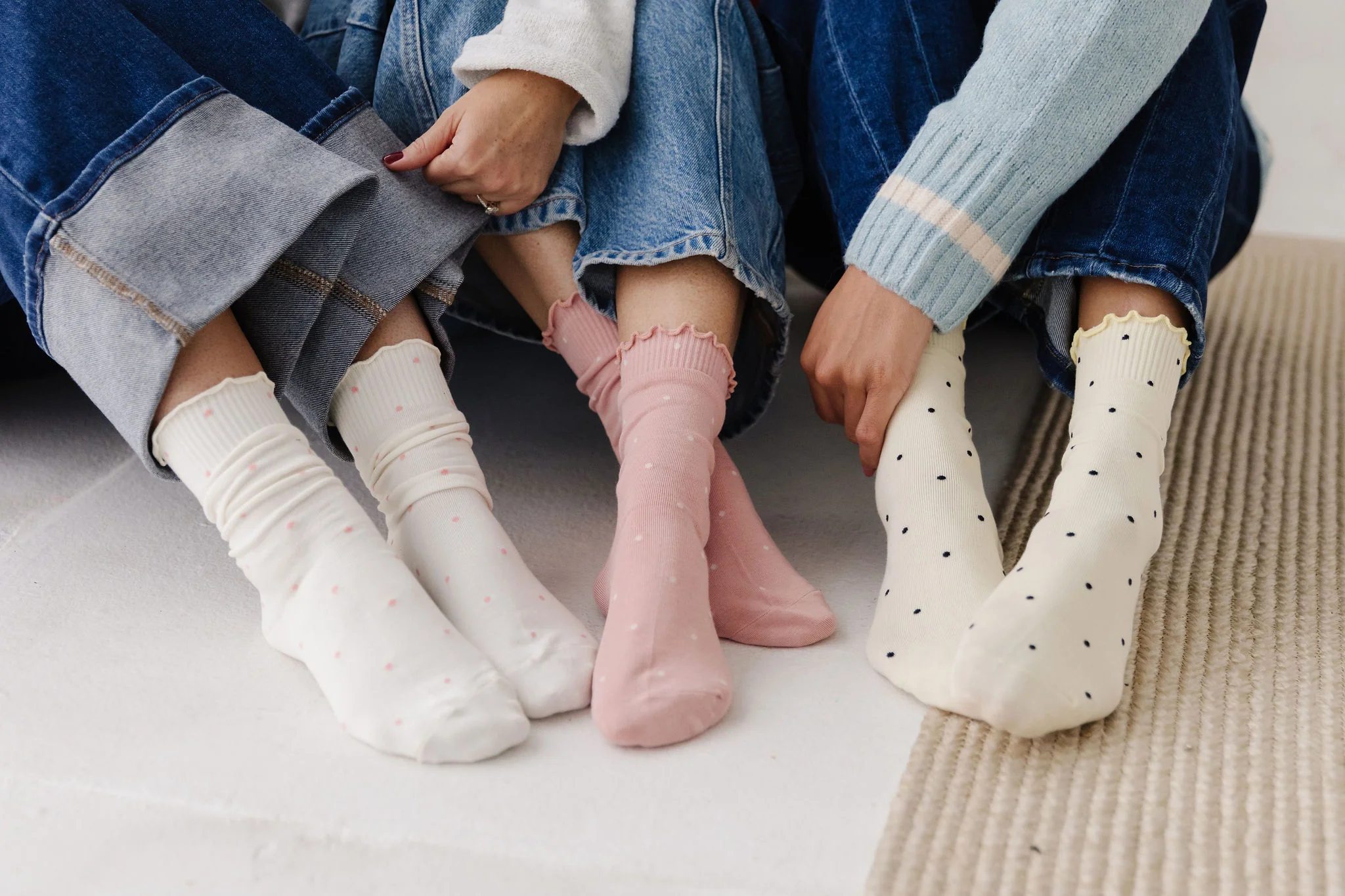 THE RUFFLE TRIM POLKA DOT SOCKS - Image 3