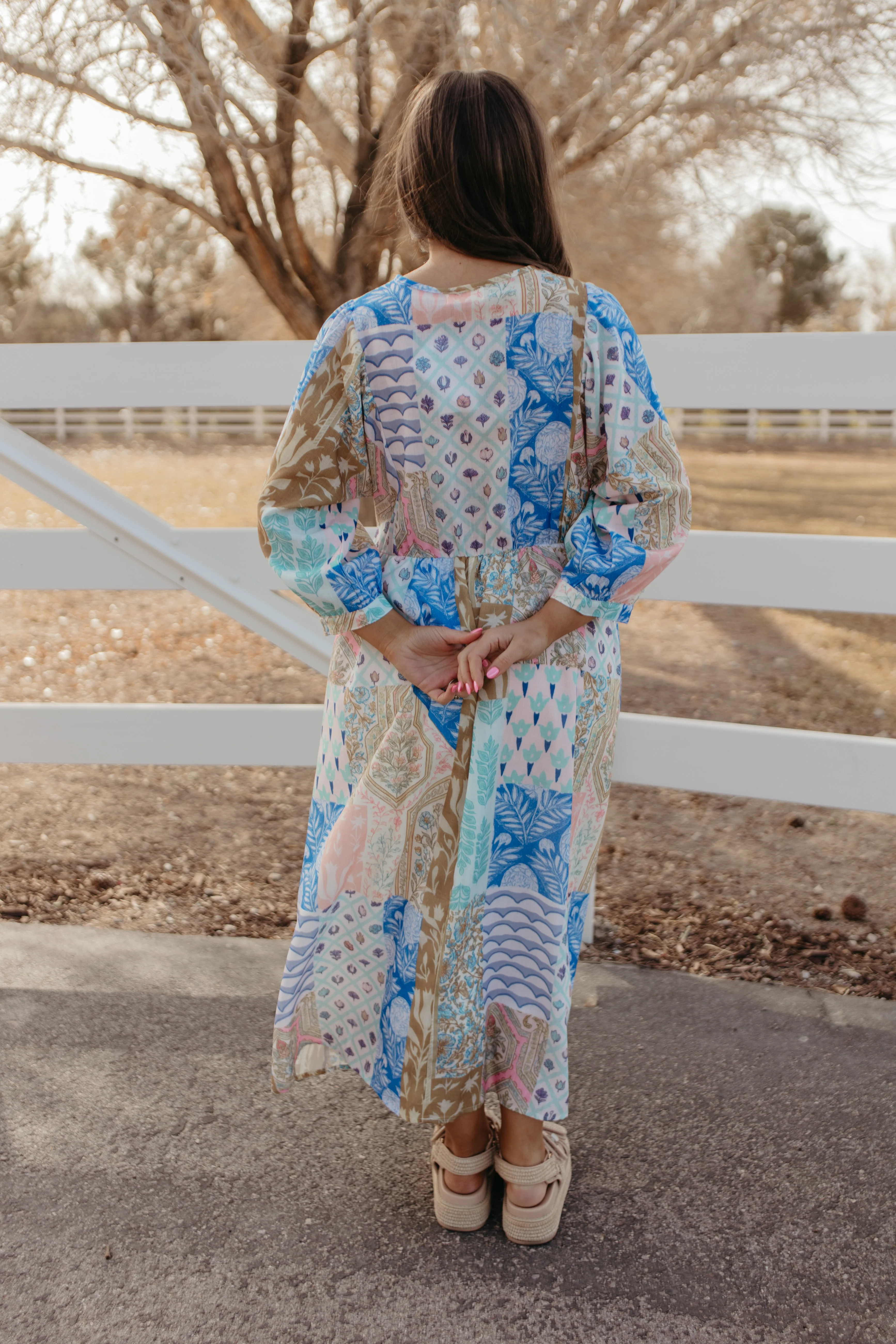 THE SALENA MULTI PRINT MAXI DRESS IN BLUE - Image 7