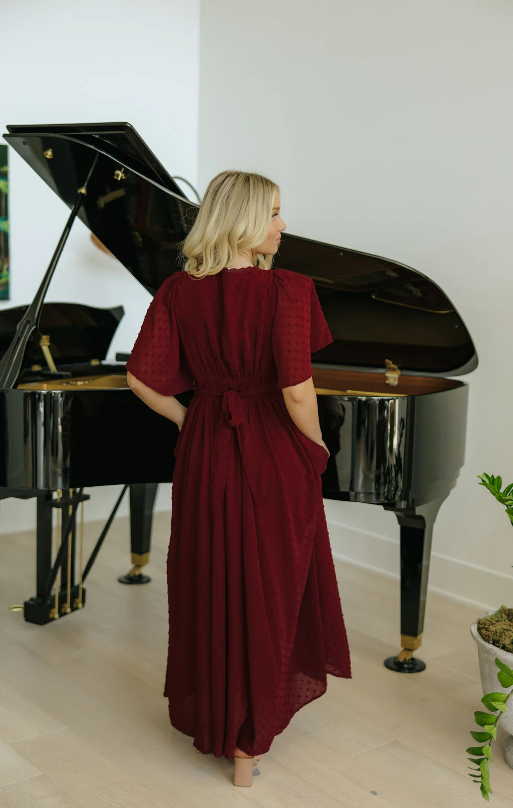 THE SERAFINA MAXI DRESS IN BURGUNDY - Image 6
