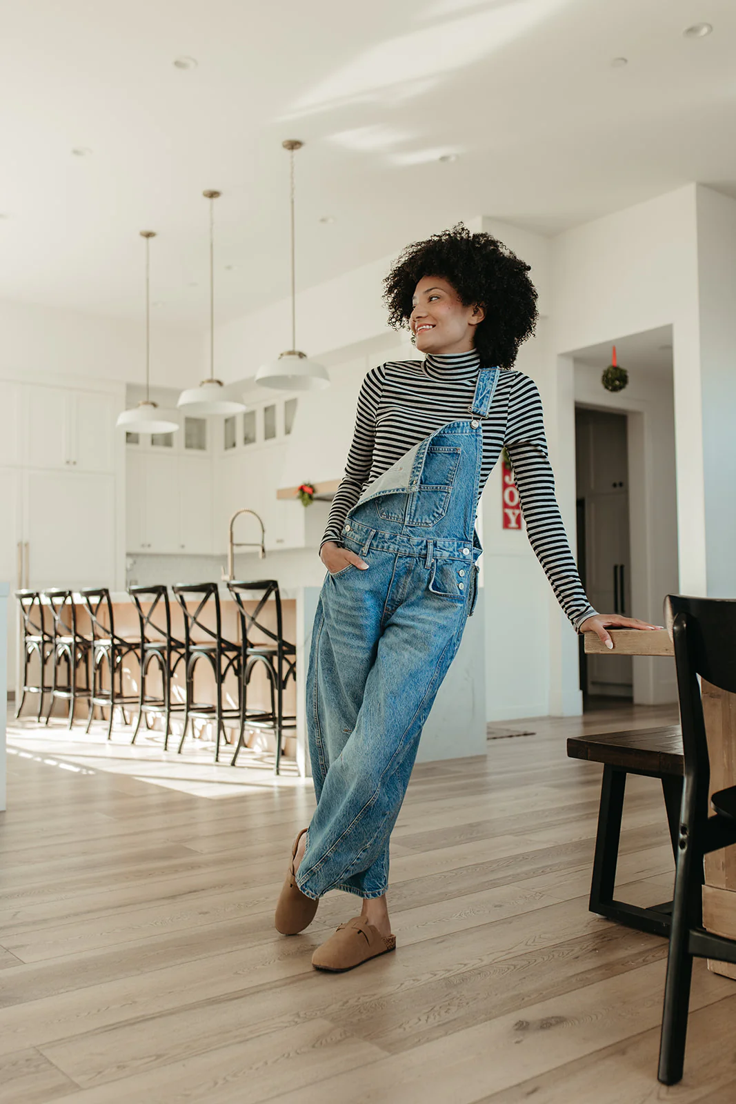 THE SHAYLA LONG SLEEVE TOP IN HEATHER GRAY - Image 3