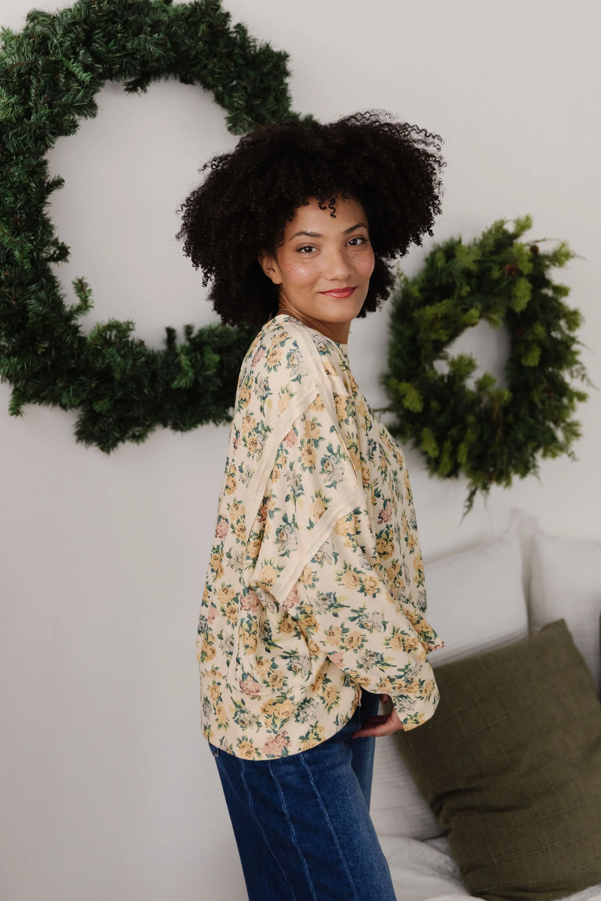 THE SHILANE WAFFLE FLORAL TOP IN CREAM - Image 6