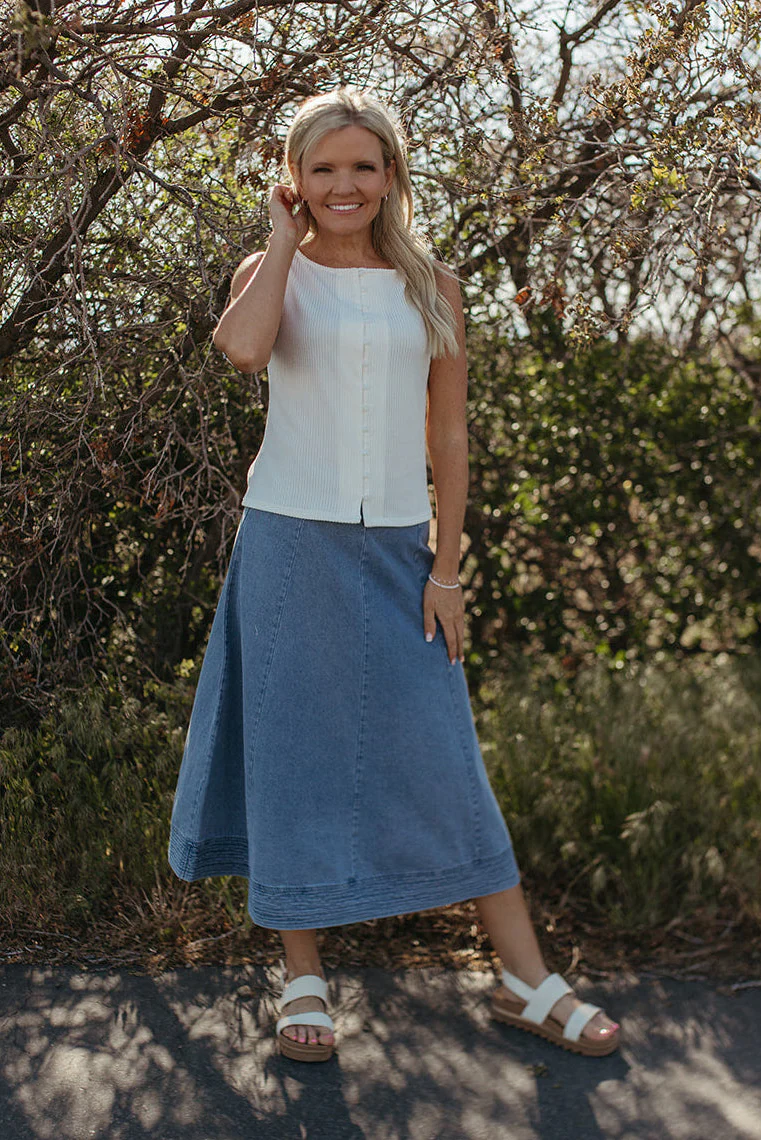 THE SIENNA DENIM MIDI SKIRT - Image 4