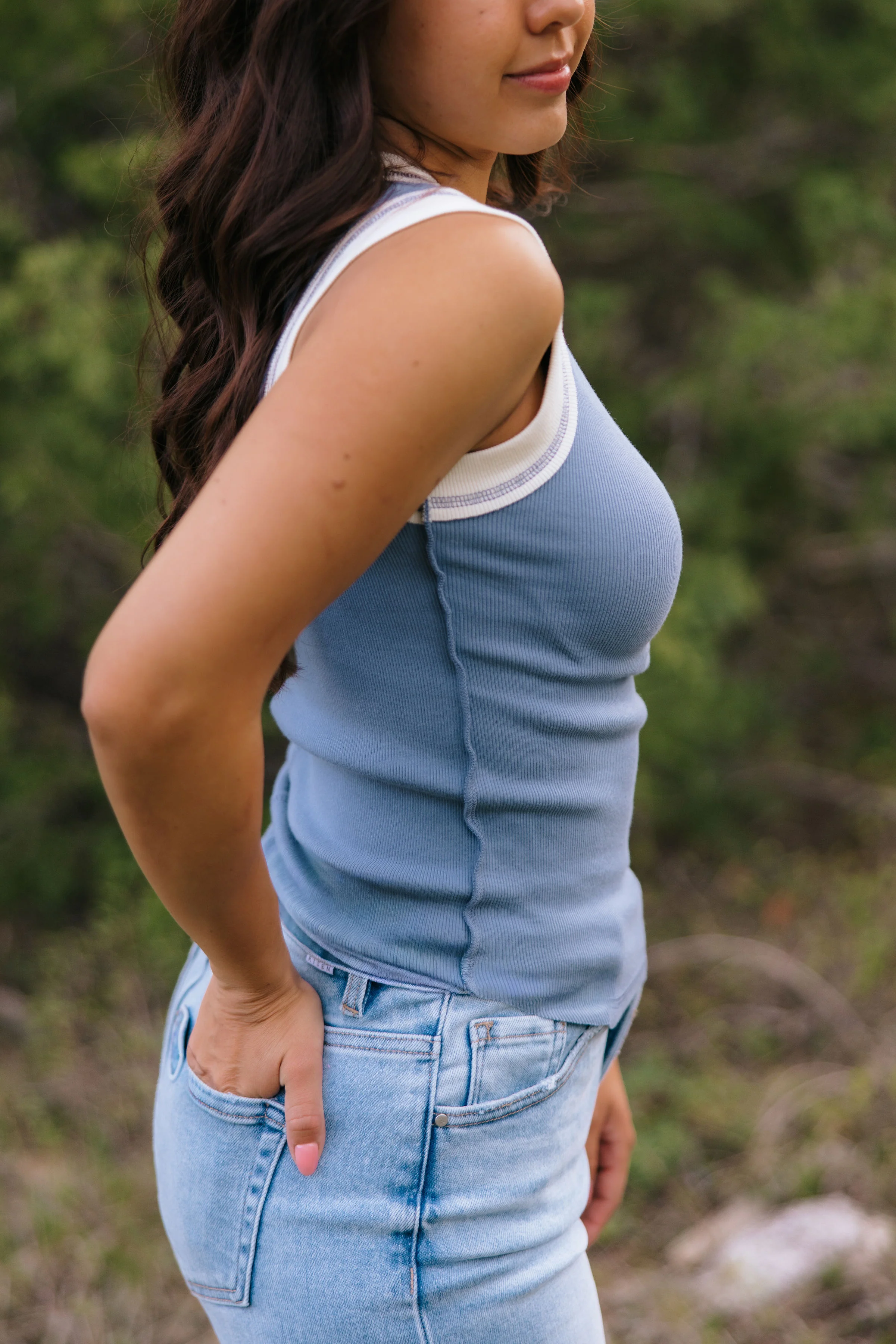 THE SLOANE CONTRAST TRIM TANK IN BLUE - Image 3