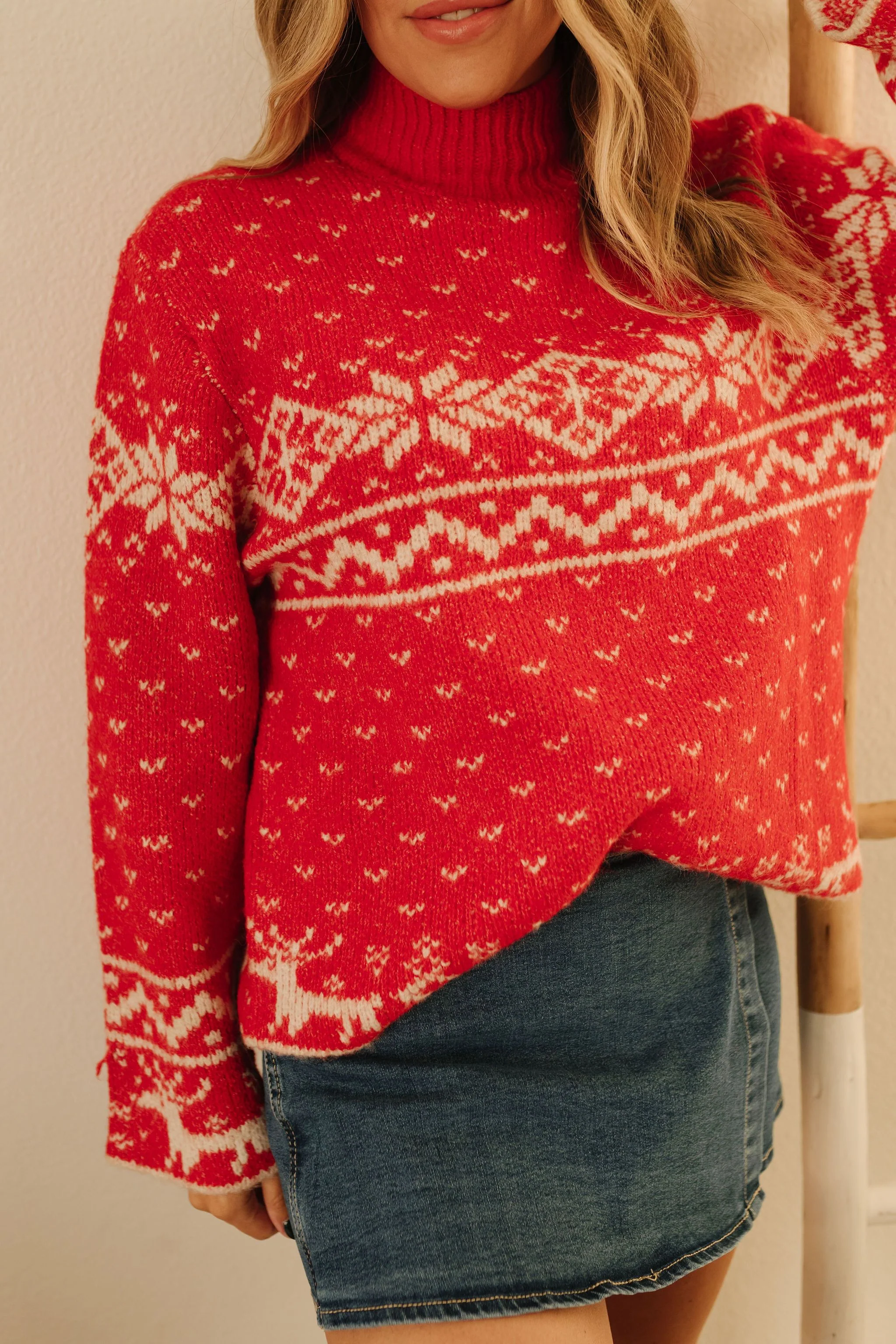 THE SNOWFLAKE SWEATER IN RED - Image 4