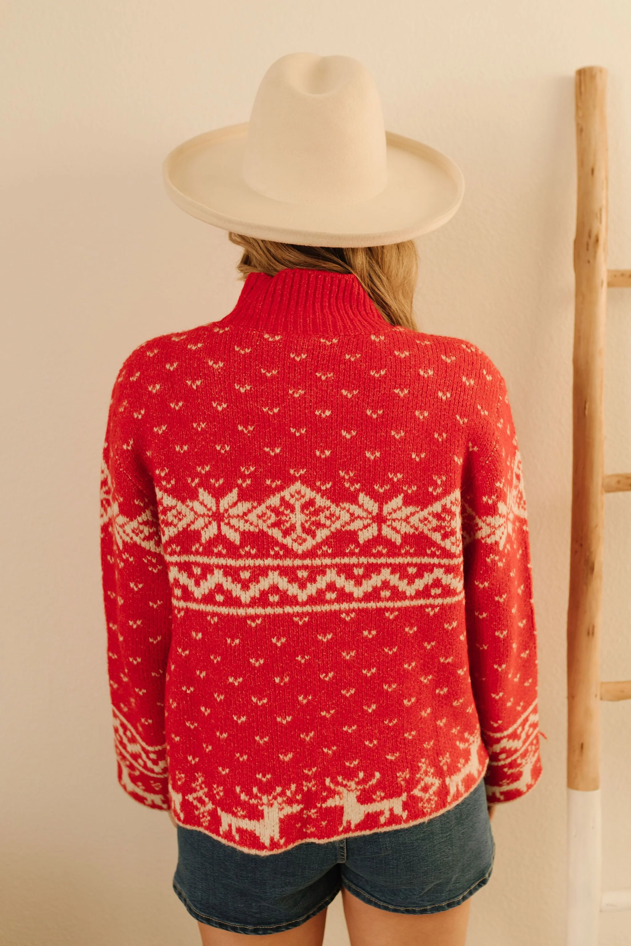 THE SNOWFLAKE SWEATER IN RED - Image 5