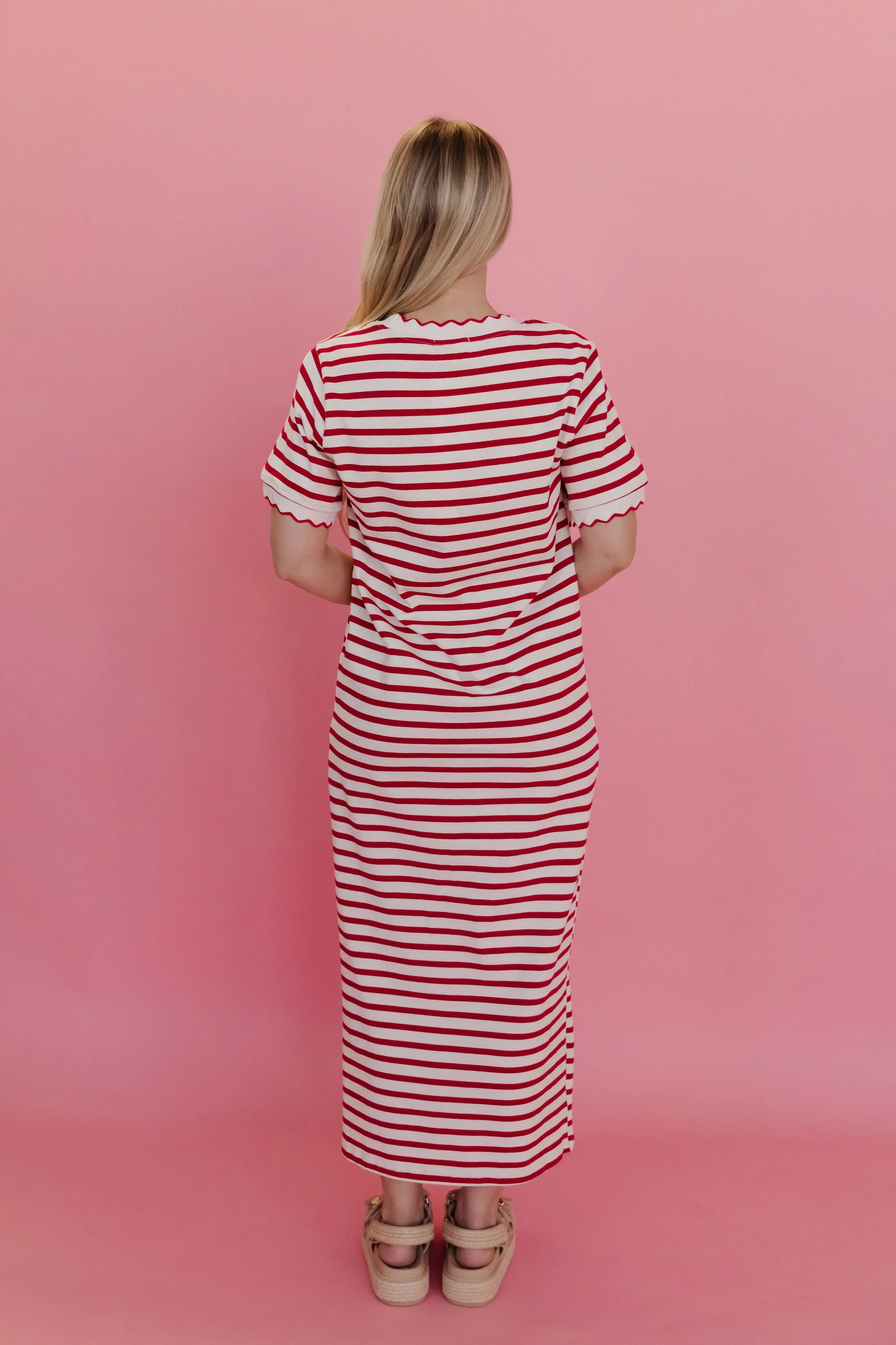 THE SUSIE SCALLOP EDGE MIDI DRESS IN RED - Image 5