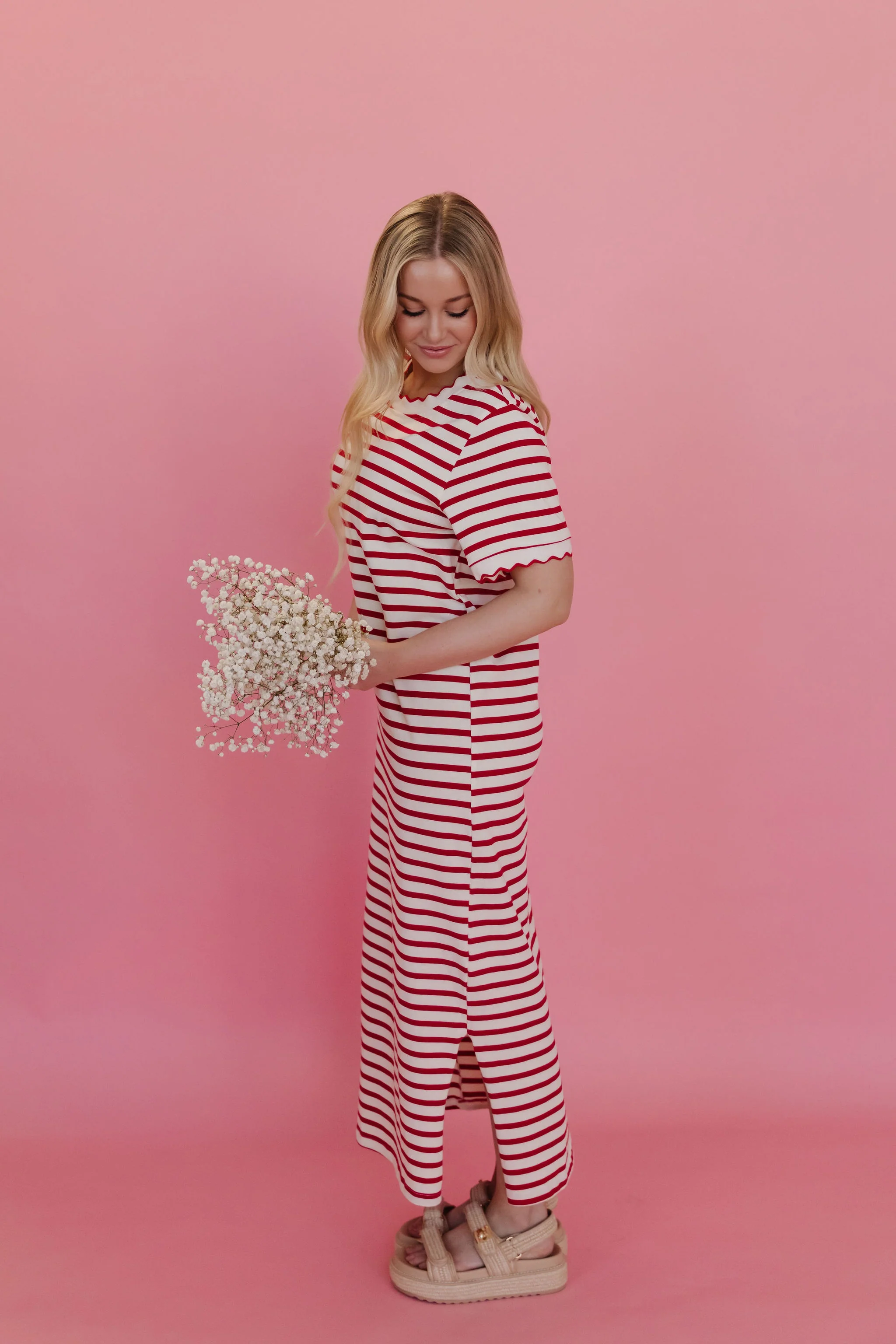 THE SUSIE SCALLOP EDGE MIDI DRESS IN RED - Image 6