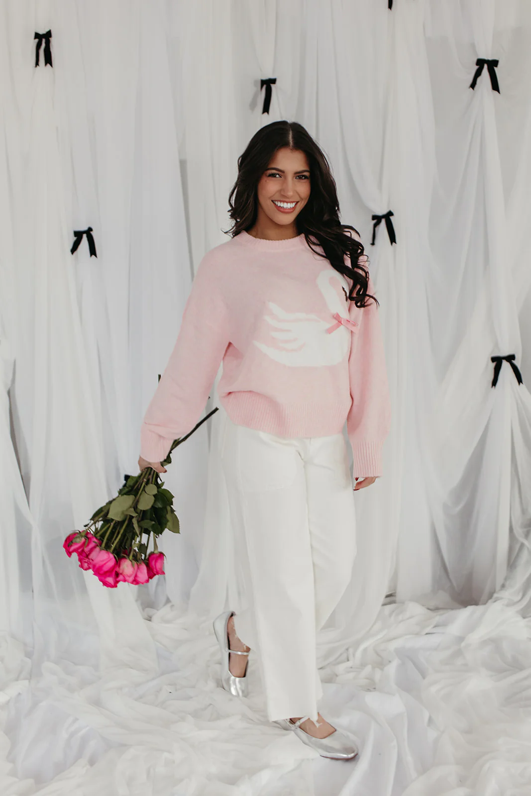 THE SWAN BOW GRAPHIC KNIT SWEATER IN PINK - Image 10