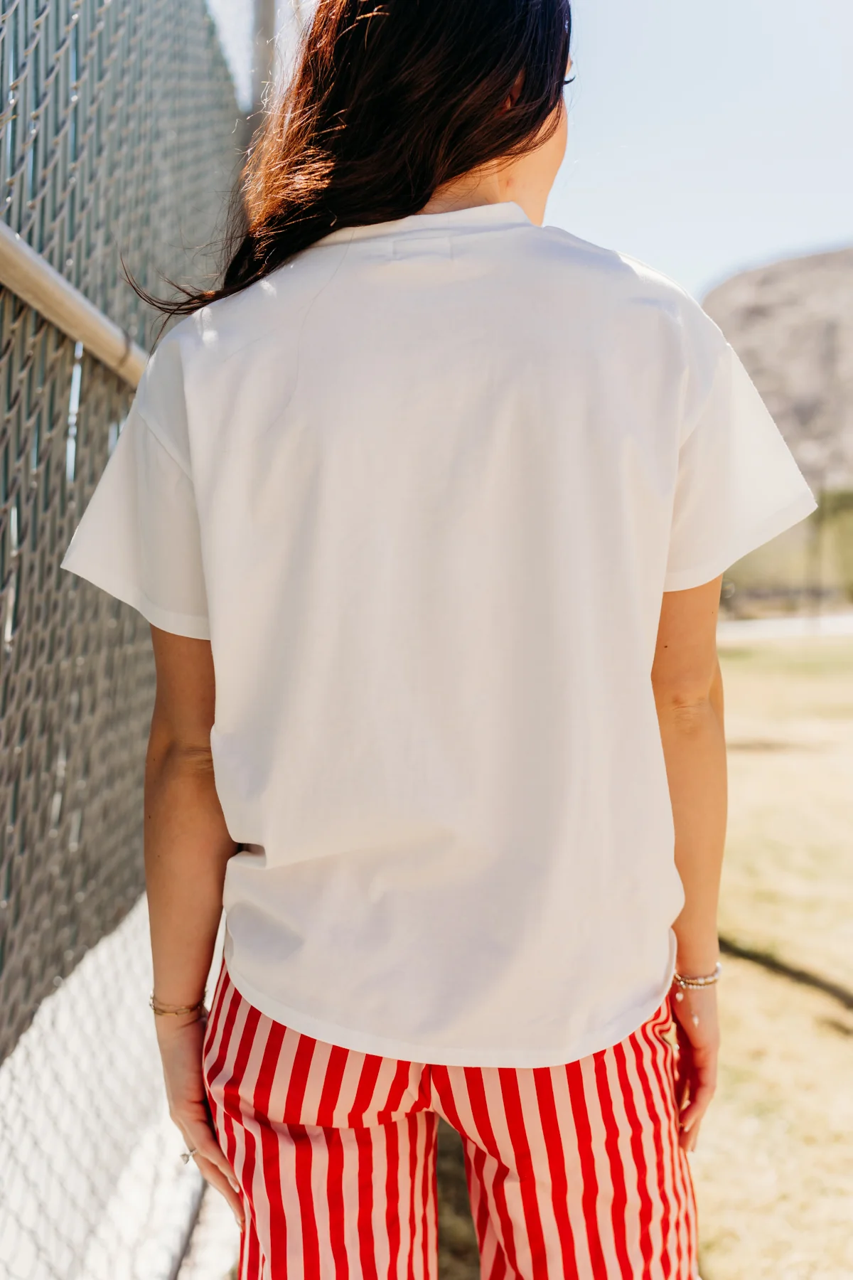 THE TOMATO STRIPE GRAPHIC TEE IN WHITE - Image 4
