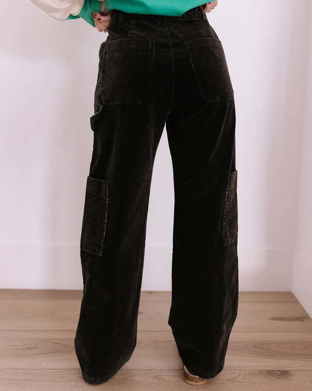 THE WANETA WASHED WIDE LEG CORDUROY CARGO PANTS IN BLACK - Image 8